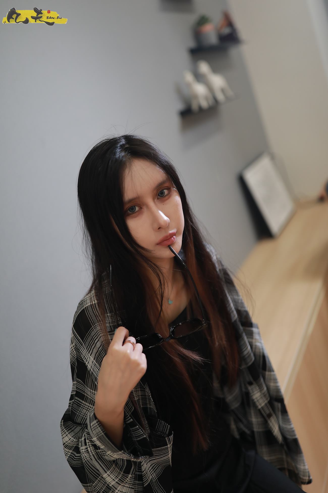 图片[71]-凡夫摄影 NO.0009 – 依茜 高帮帆布鞋黑色棉袜[243P] – 速更版-美库