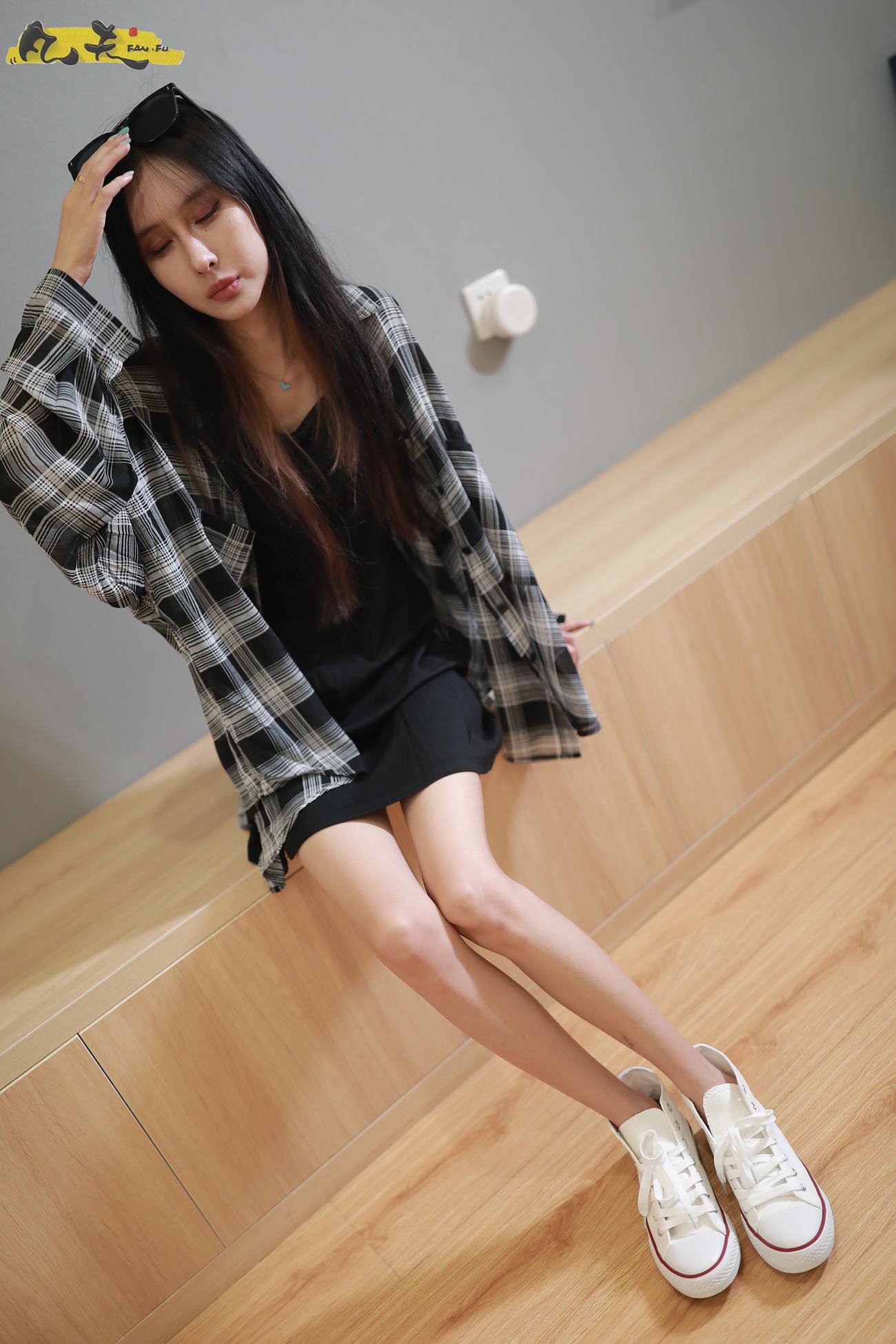 图片[74]-凡夫摄影 NO.0009 – 依茜 高帮帆布鞋黑色棉袜[243P] – 速更版-美库