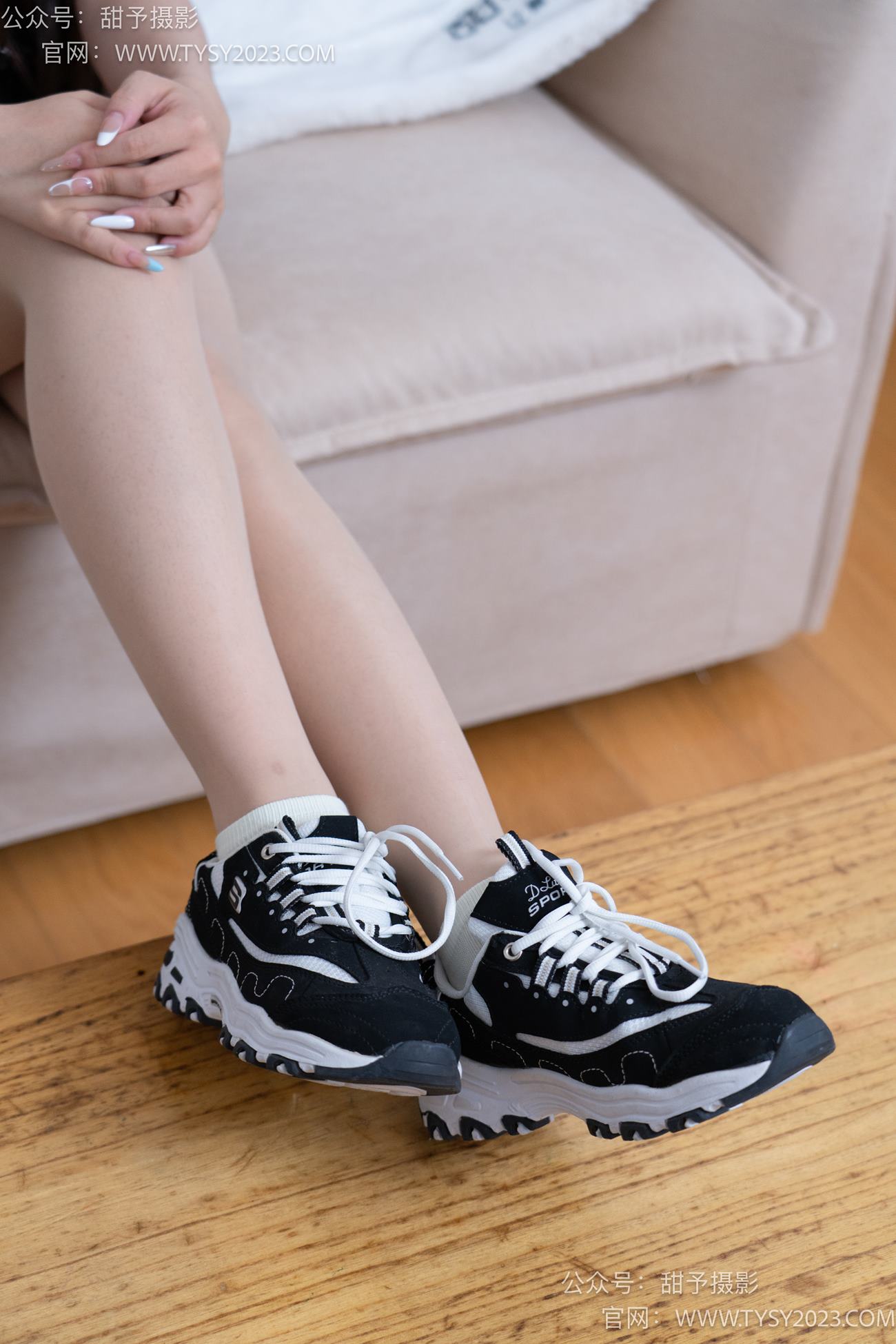 图片[24]-甜予摄影 NO.079期：小云-运动鞋、白棉袜、肉丝（脚尖加固款）[139P] – 速更版-美库