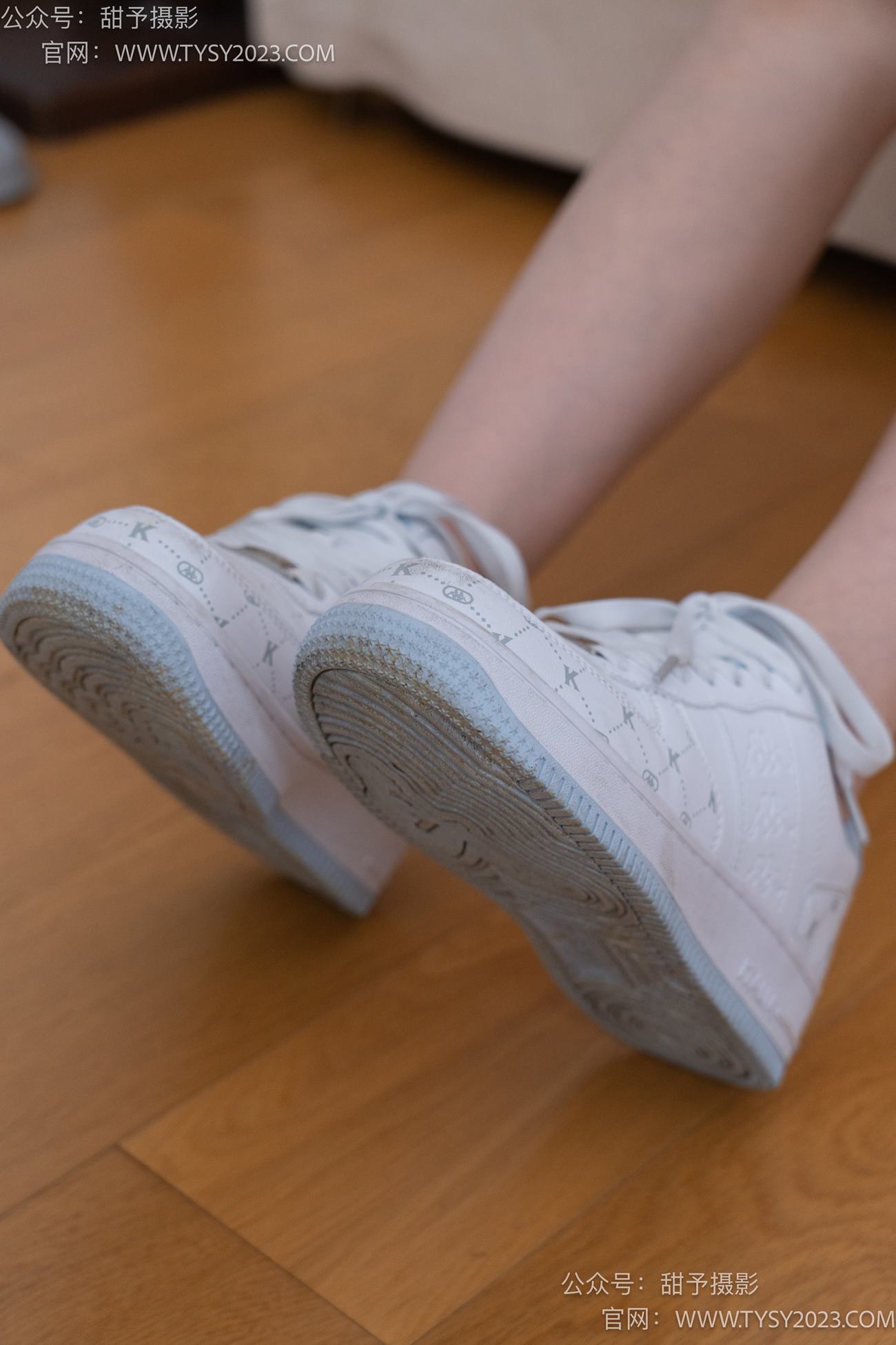 图片[22]-甜予摄影 NO.080期：璇璇-校服、板鞋、裸足、光脚踩小西红柿葡萄的剧情[134P] – 速更版-美库