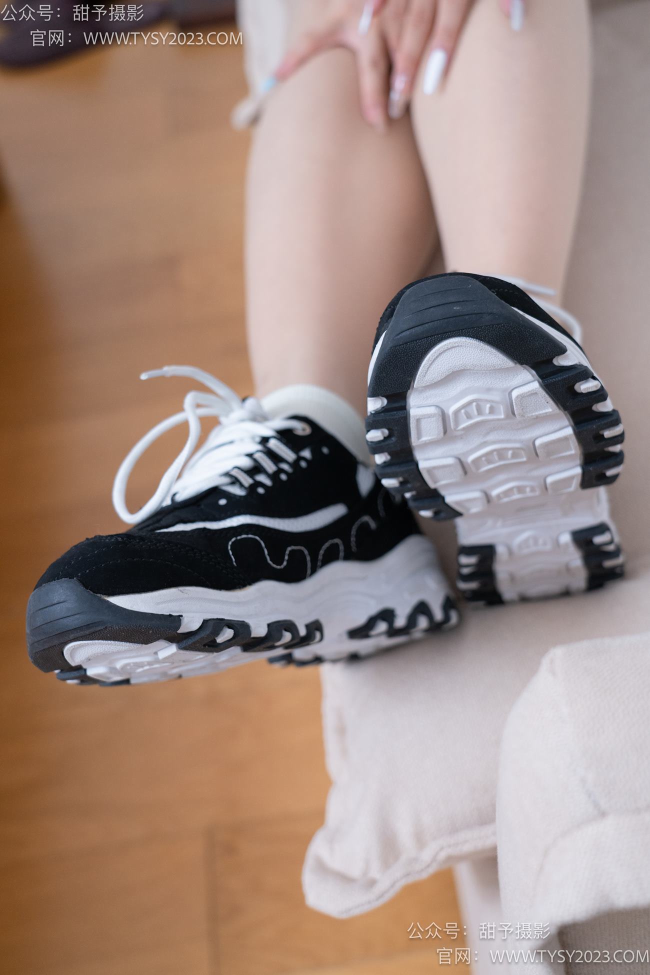 图片[38]-甜予摄影 NO.079期：小云-运动鞋、白棉袜、肉丝（脚尖加固款）[139P] – 速更版-美库