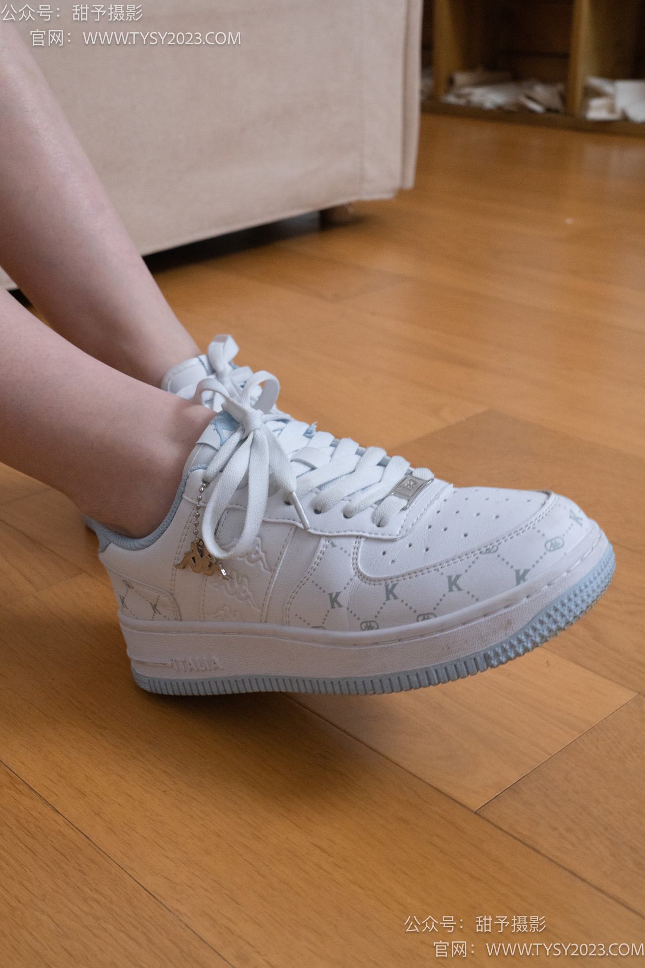 图片[28]-甜予摄影 NO.080期：璇璇-校服、板鞋、裸足、光脚踩小西红柿葡萄的剧情[134P] – 速更版-美库