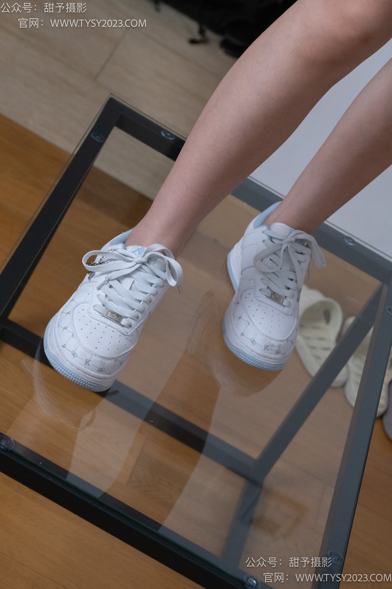 图片[50]-甜予摄影 NO.080期：璇璇-校服、板鞋、裸足、光脚踩小西红柿葡萄的剧情[134P] – 速更版-美库