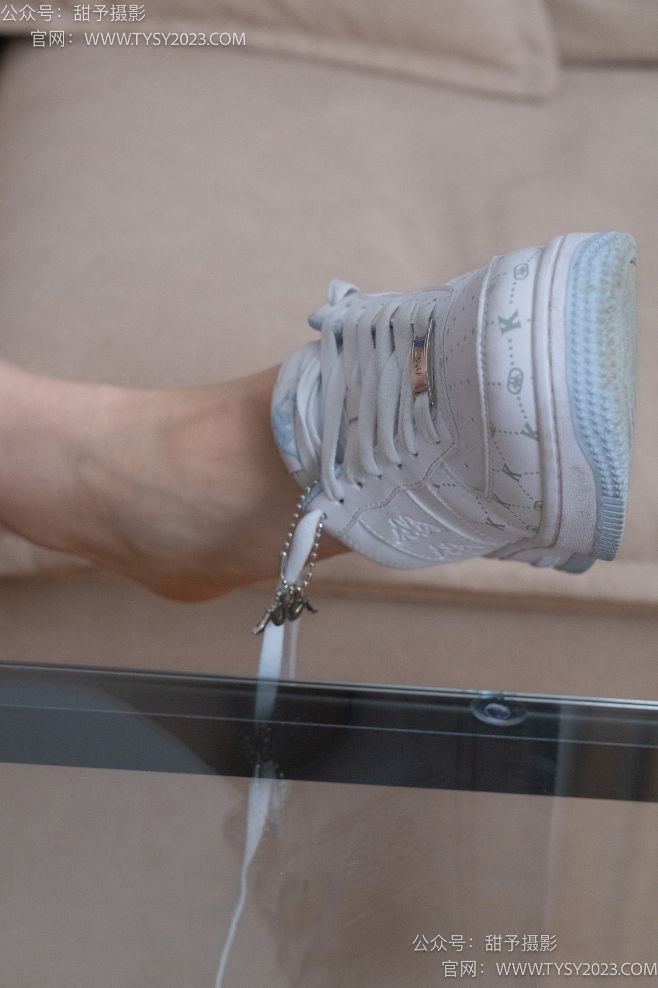 图片[56]-甜予摄影 NO.080期：璇璇-校服、板鞋、裸足、光脚踩小西红柿葡萄的剧情[134P] – 速更版-美库