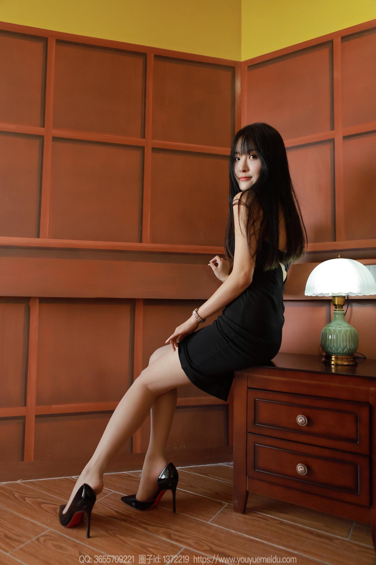 图片[70]-[IESS异思趣向] 2024.09.22 丝享家1852：婉萍《黑色礼裙（上）》[90P] – 速更版-美库