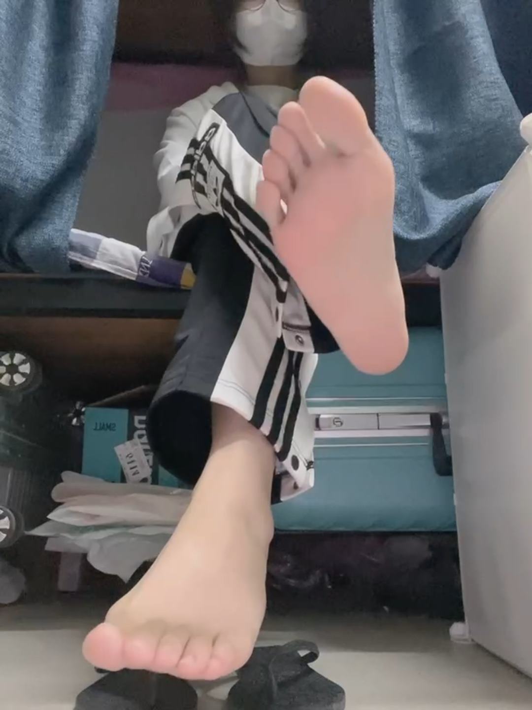 图片[32]-脚模面试脸足同框套路系列-054-素人2[59P] – 速更版-美库