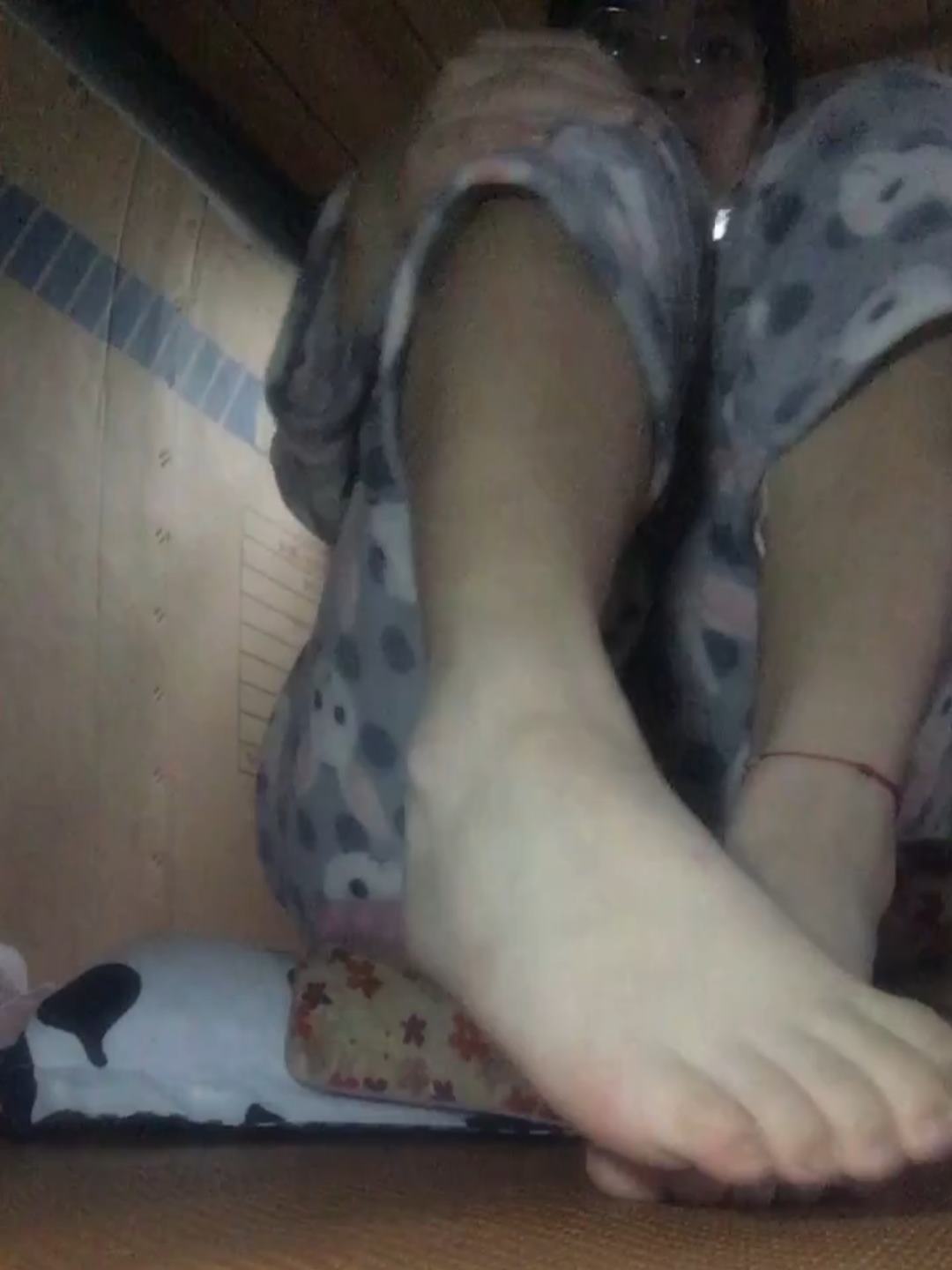 图片[36]-脚模面试脸足同框套路系列-054-素人2[59P] – 速更版-美库