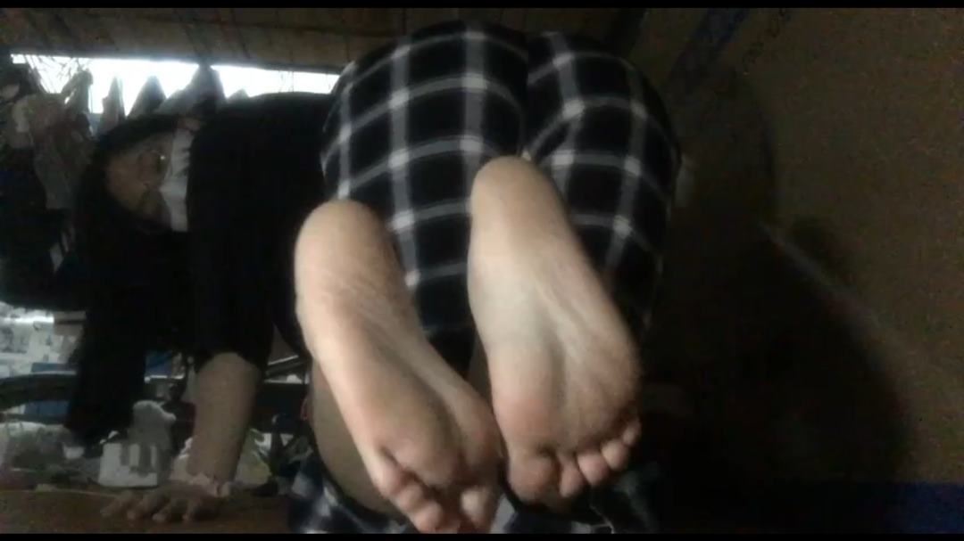 图片[44]-脚模面试脸足同框套路系列-054-素人2[59P] – 速更版-美库