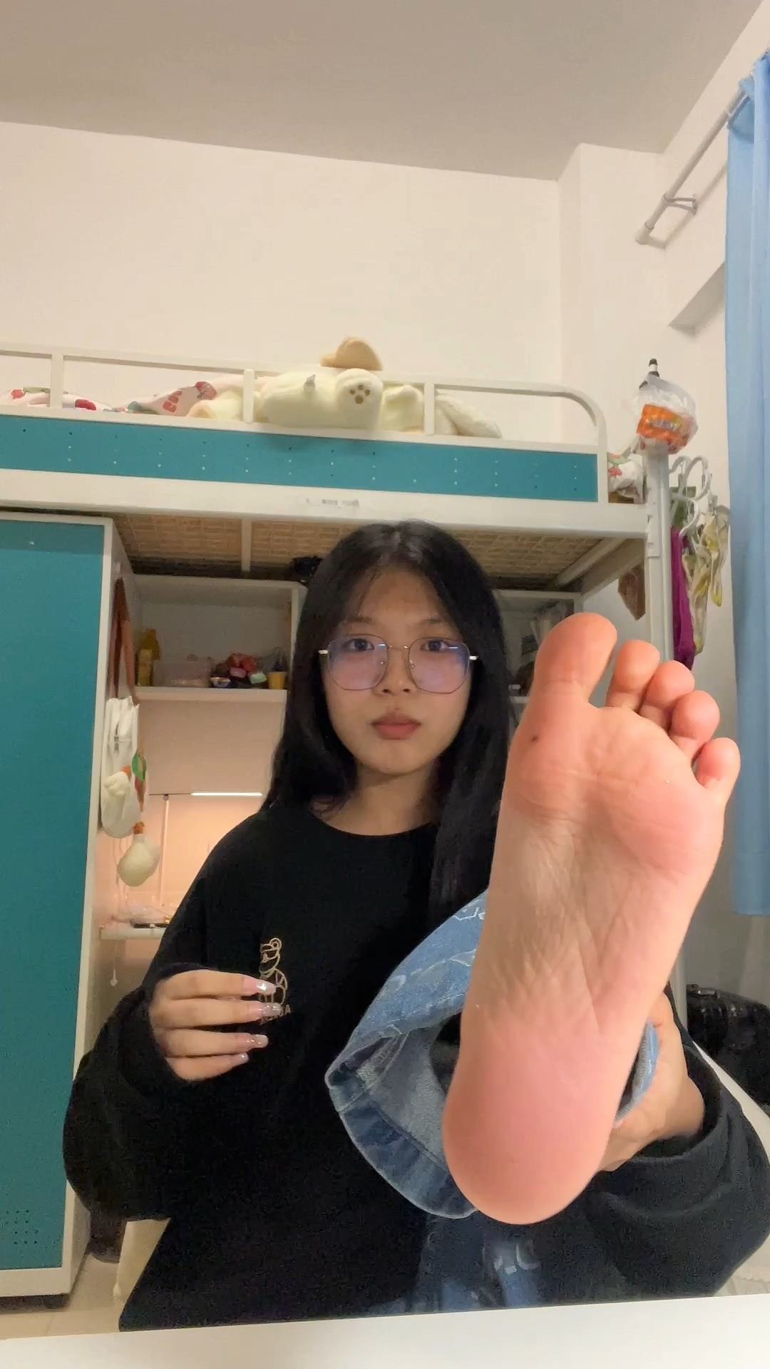 图片[12]-脚模面试脸足同框套路系列-056-素人4[47P] – 速更版-美库