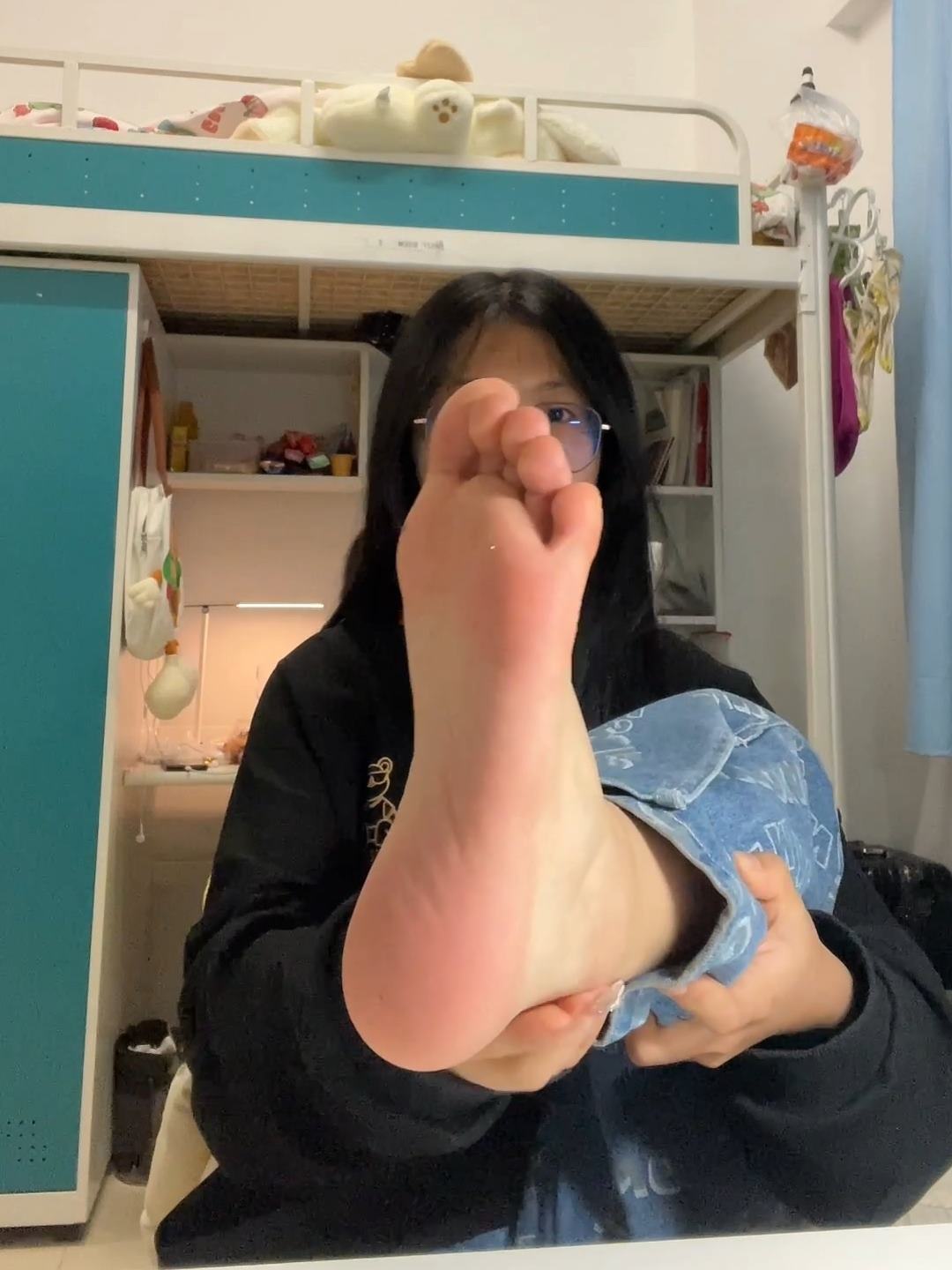 图片[14]-脚模面试脸足同框套路系列-056-素人4[47P] – 速更版-美库