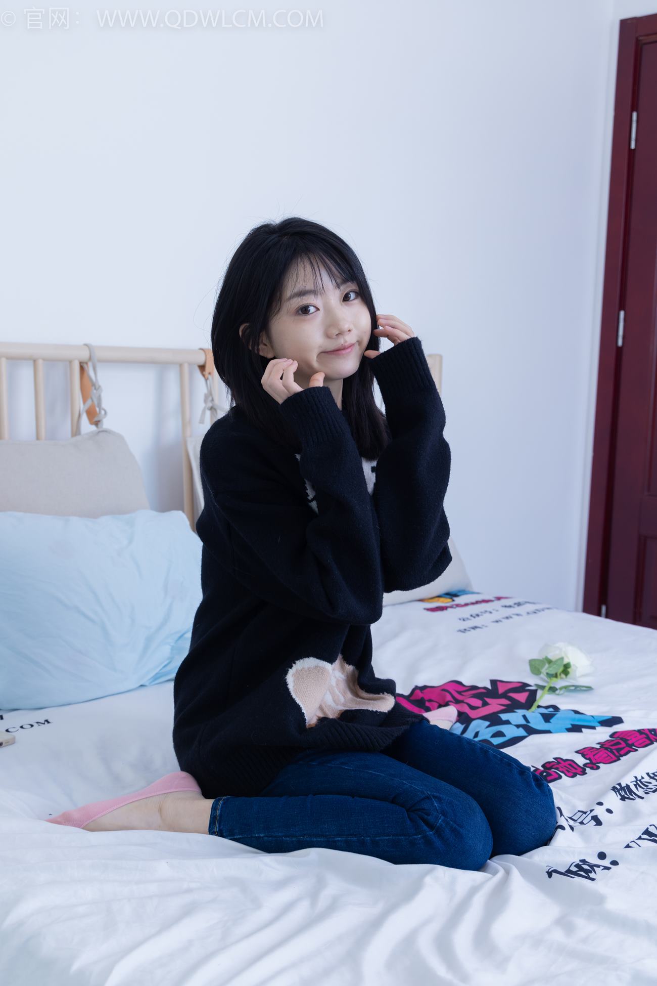 图片[136]-物恋传媒 NO.2135 欢欢-去流浪（盲盒2）[170P] – 速更版-美库