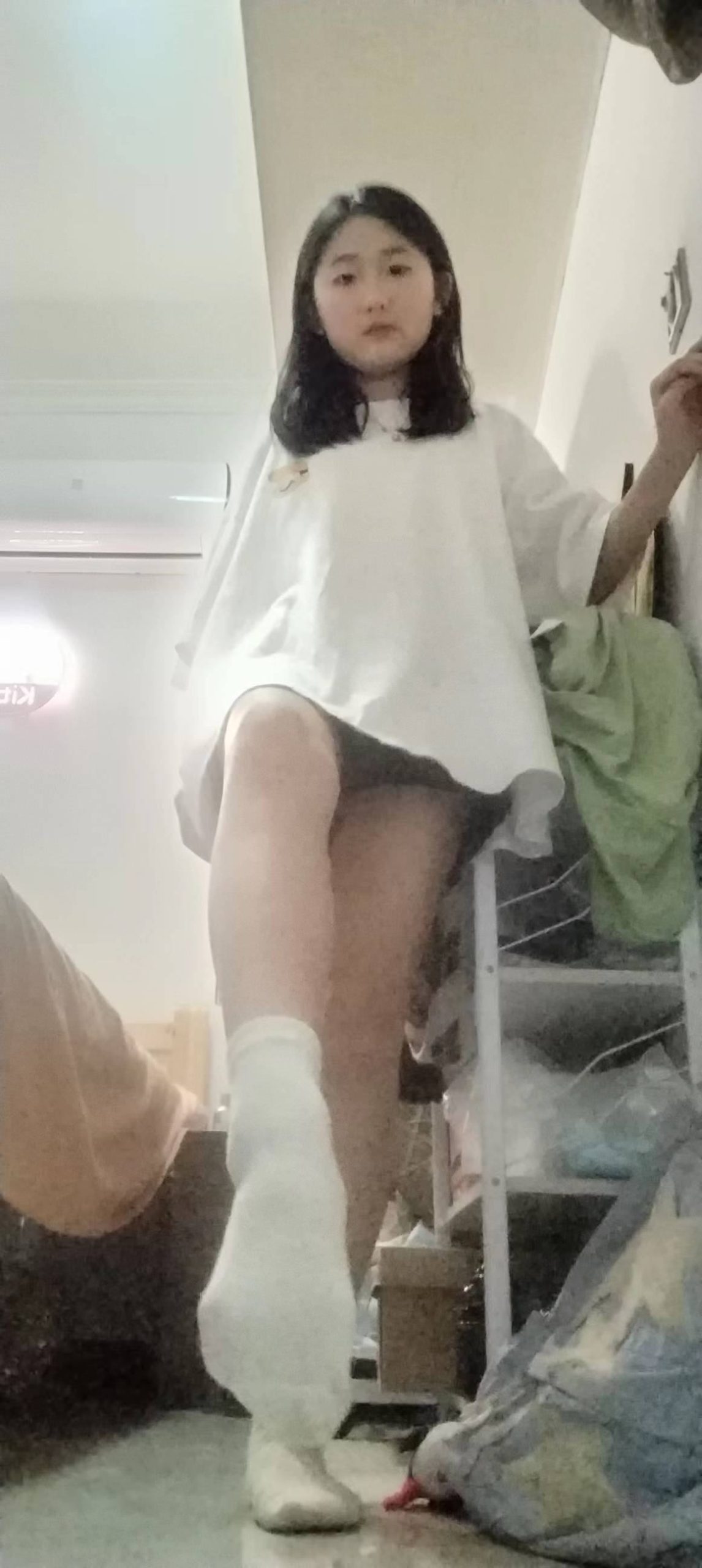 图片[13]-脚模面试脸足同框套路系列-060-素人8（两个妹字）[25P] – 速更版-美库