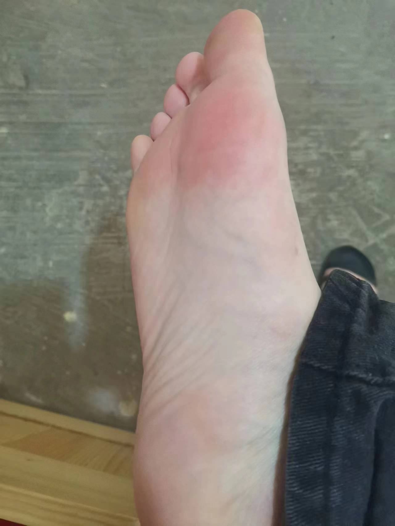 图片[24]-脚模面试脸足同框套路系列-060-素人8（两个妹字）[25P] – 速更版-美库