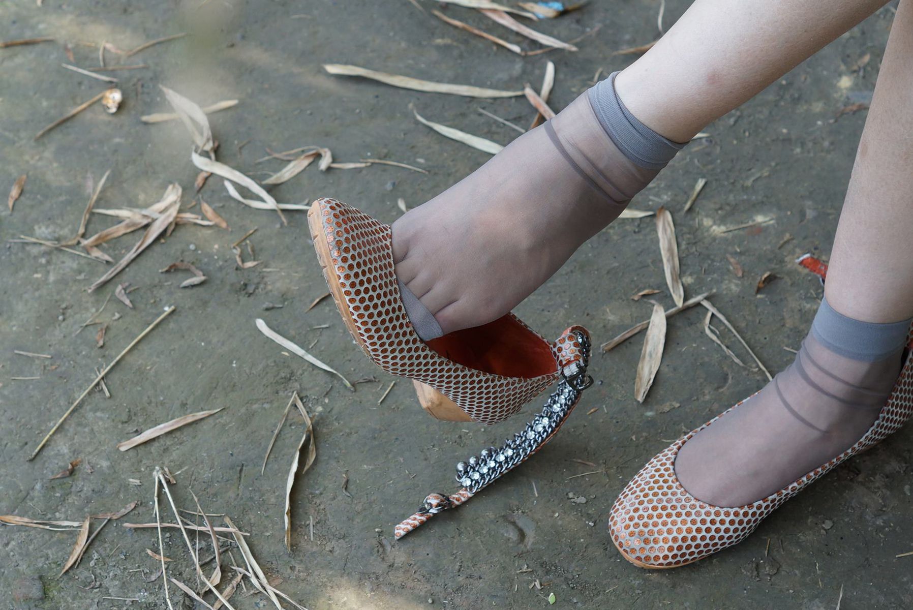 图片[32]-自由摄影 No.326 静静 水晶灰丝挑鞋 [65P] – 速更版-美库