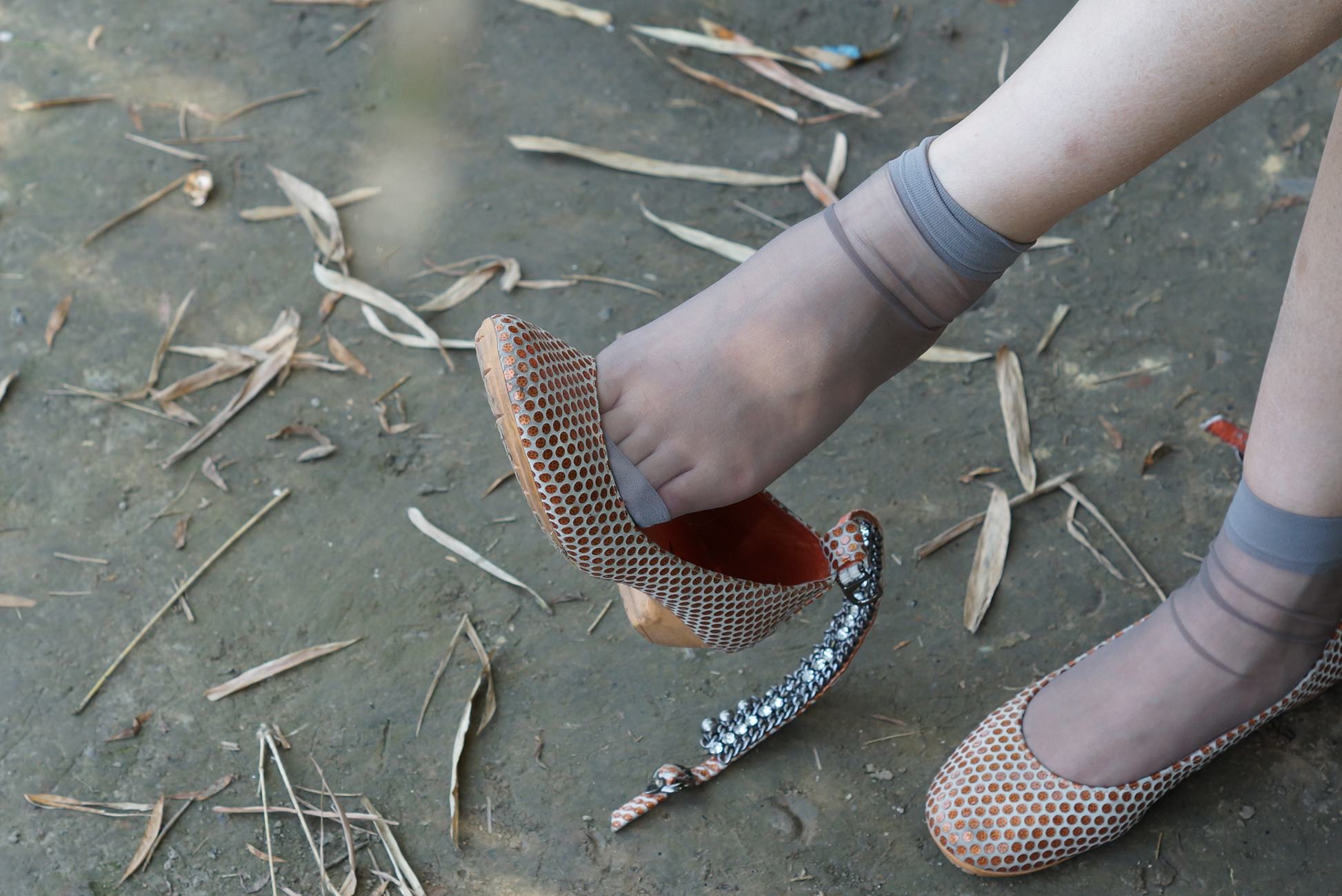 图片[33]-自由摄影 No.326 静静 水晶灰丝挑鞋 [65P] – 速更版-美库