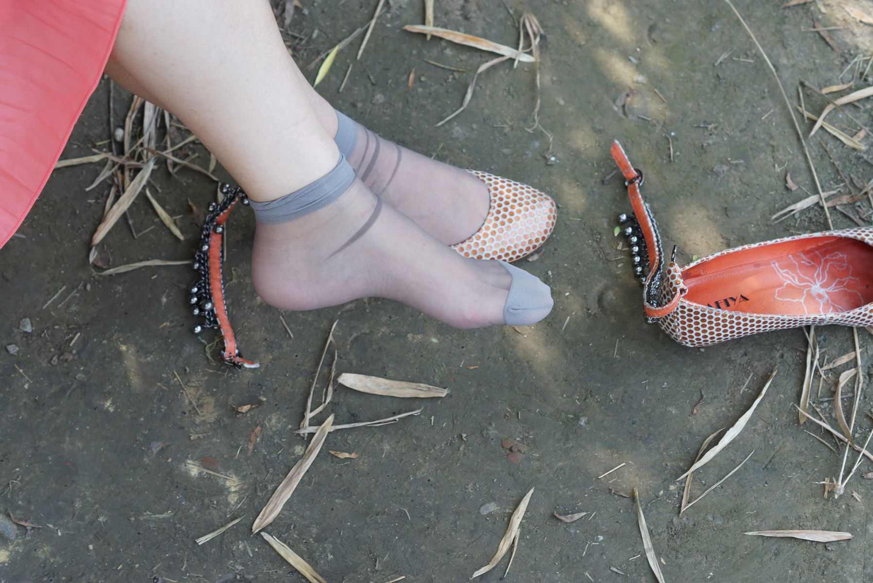 图片[36]-自由摄影 No.326 静静 水晶灰丝挑鞋 [65P] – 速更版-美库