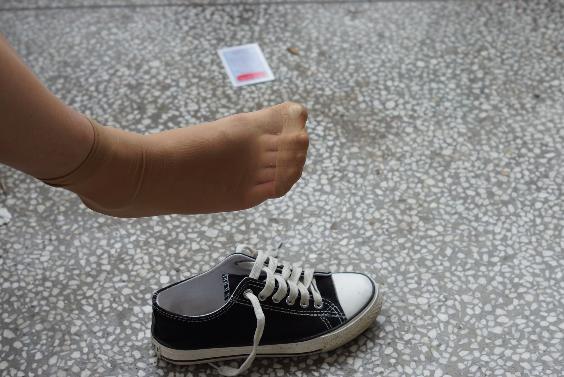 图片[56]-自由摄影 No.329 拍完棉袜，阳阳看到我的水晶丝袜 说：我可以试试吗？[79P] – 速更版-美库