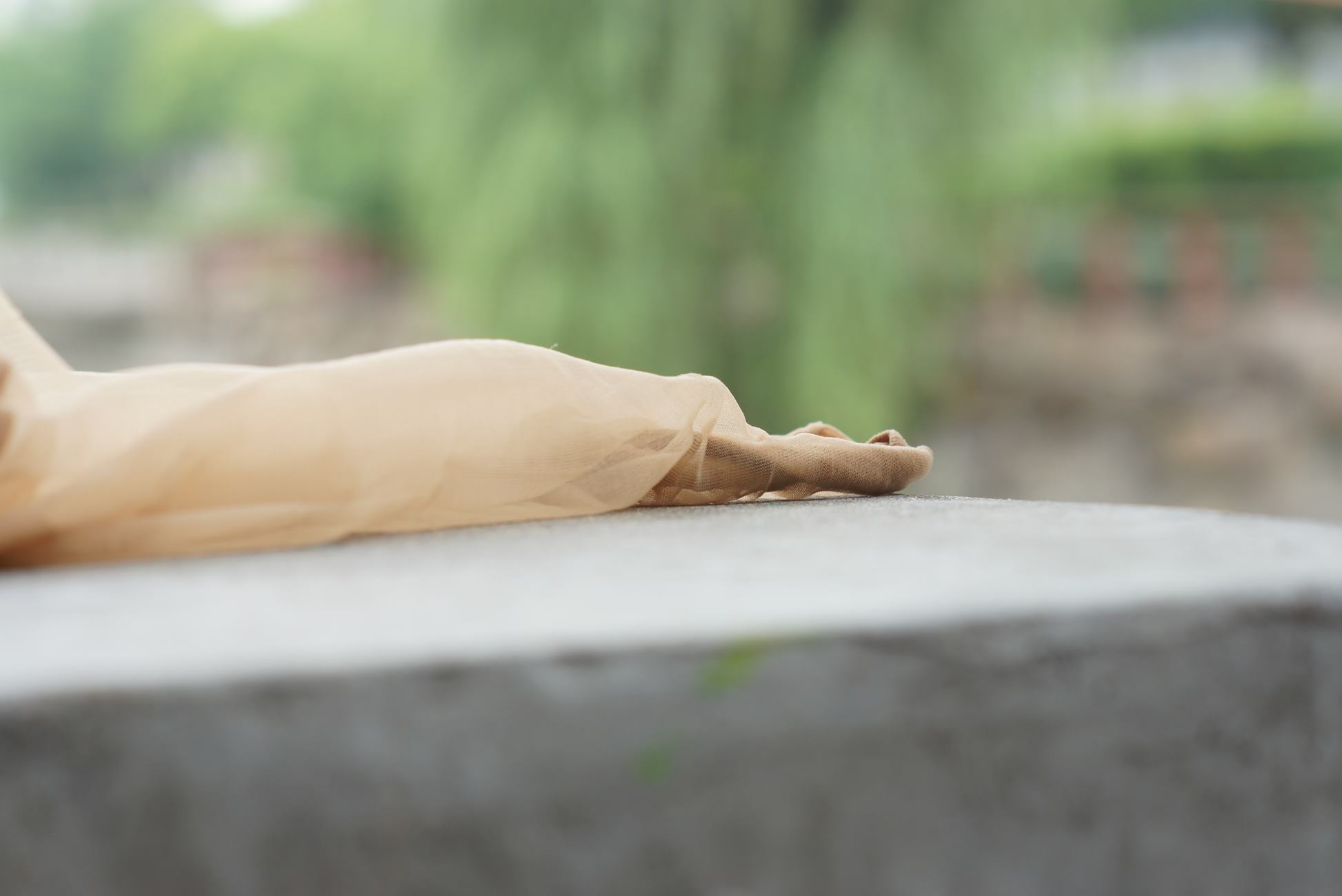 图片[80]-自由摄影 No.329 拍完棉袜，阳阳看到我的水晶丝袜 说：我可以试试吗？[79P] – 速更版-美库