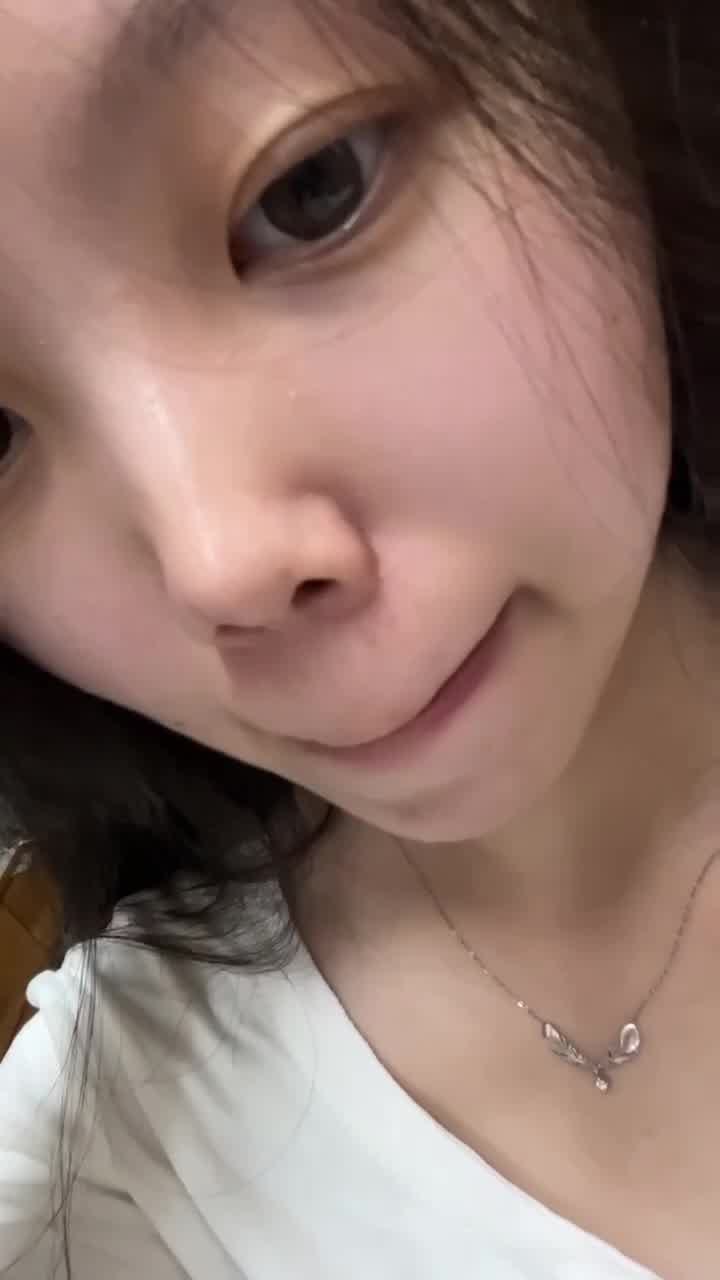 图片[19]-脚模面试脸足同框套路系列-071-大学生宿舍拍脚[20P] – 速更版-美库