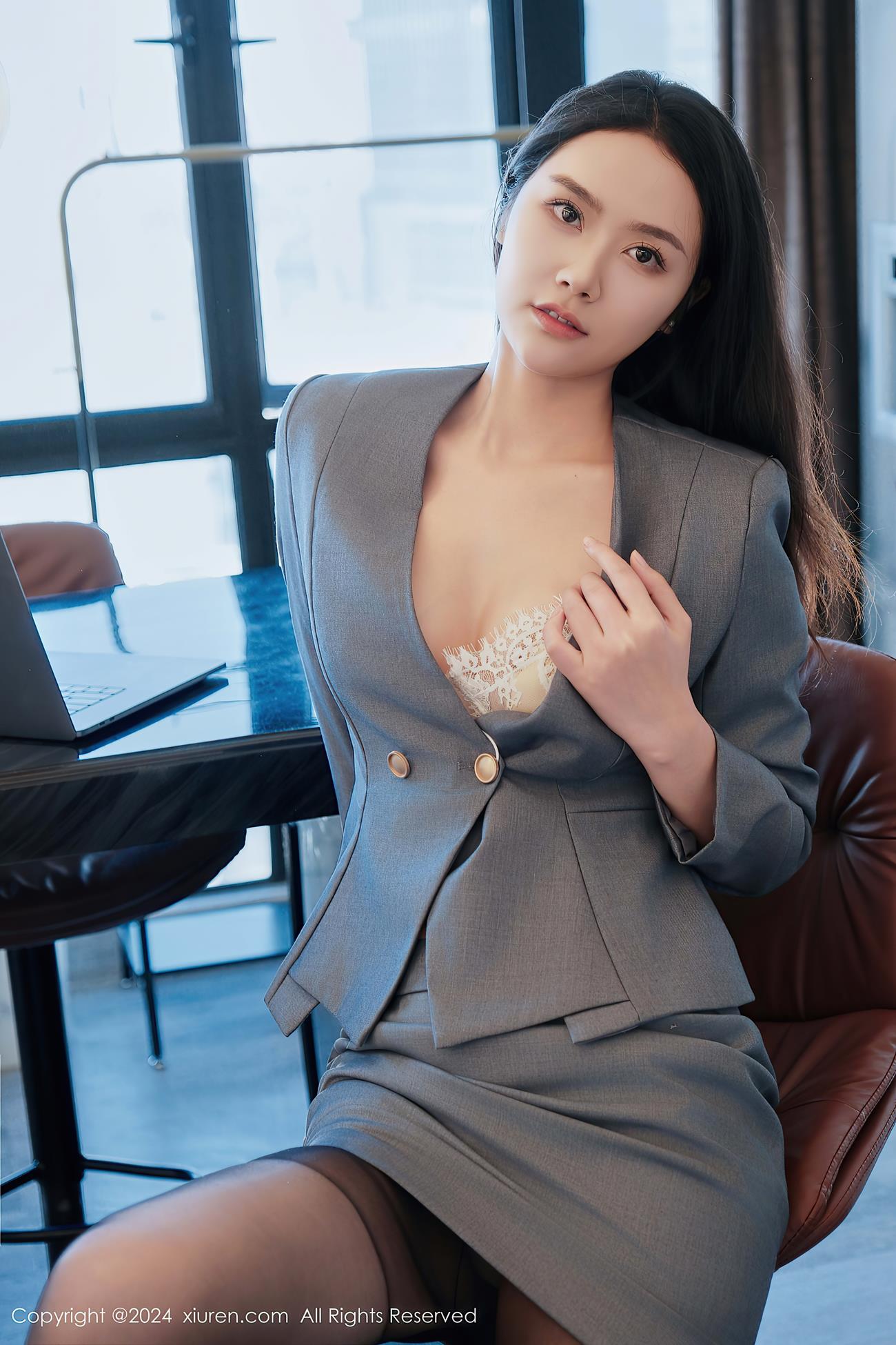 图片[14]-[Xiuren秀人网]2024.11.14 NO.9444 方子萱[48+1P] – 速更版-美库