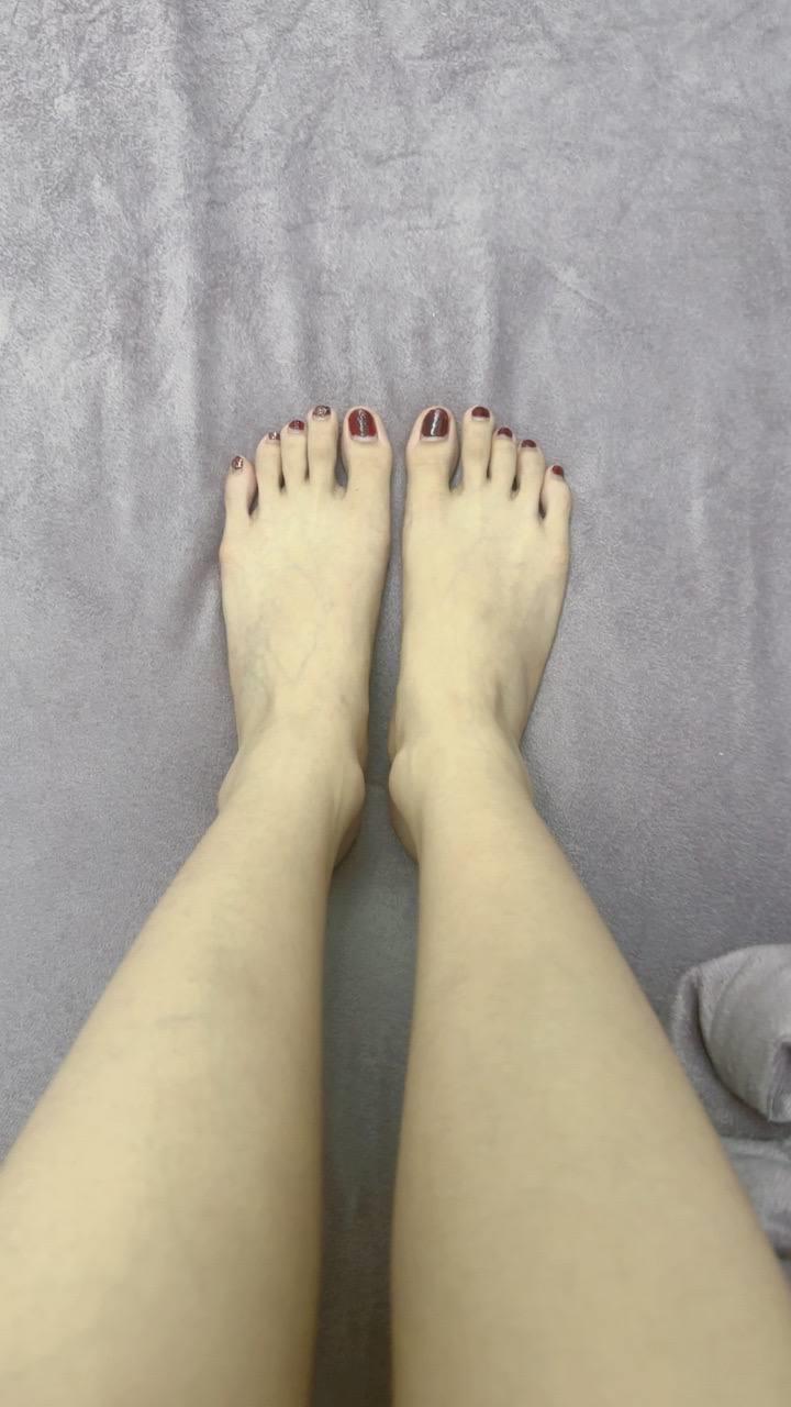 图片[12]-脚模面试脸足同框套路系列-093 模拟zj各种姿势秀腿脚 [18P] – 速更版-美库