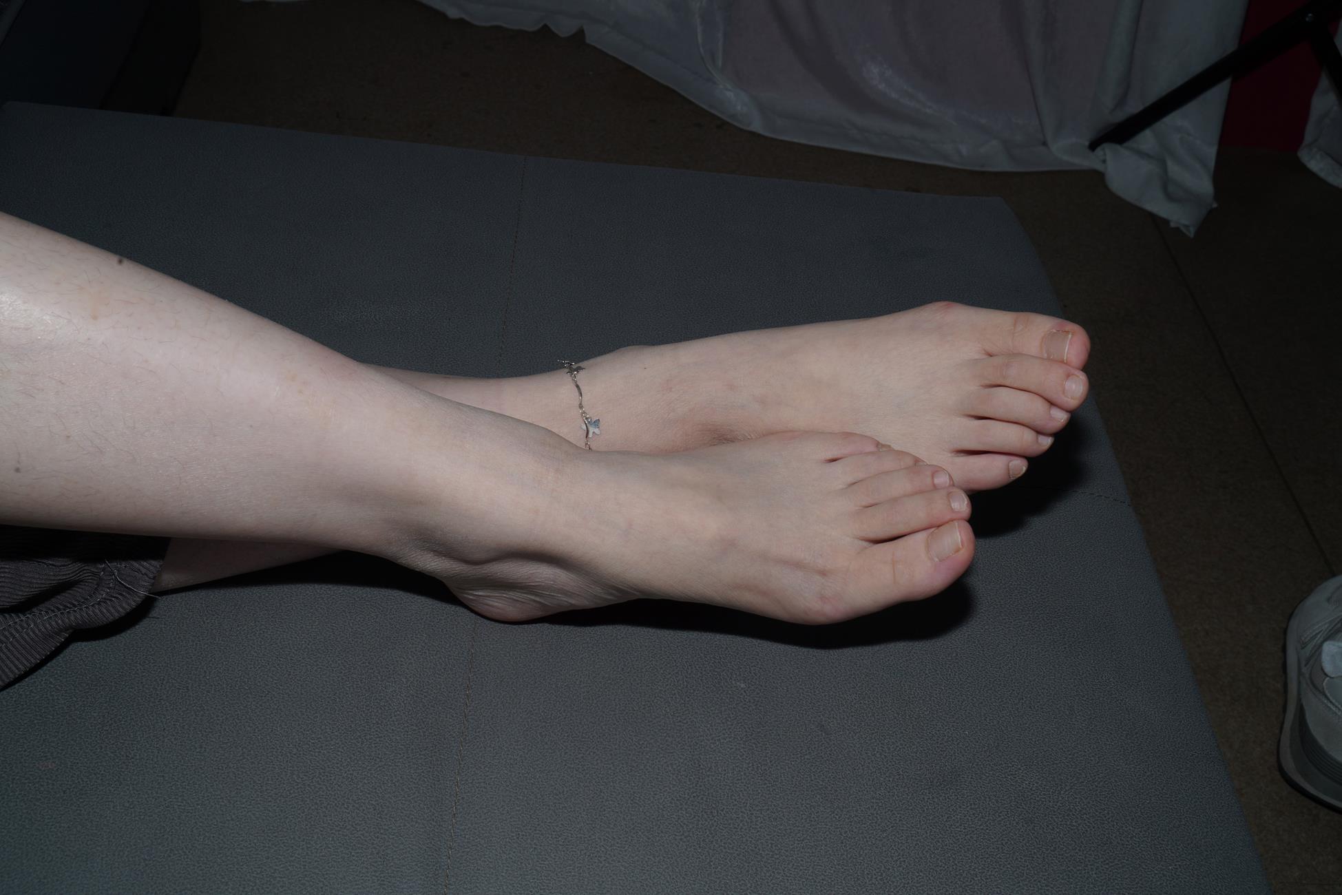 图片[28]-Pary摄影 NO.153 新模小美女炜玲展示36码超白小脚[88P] – 速更版-美库