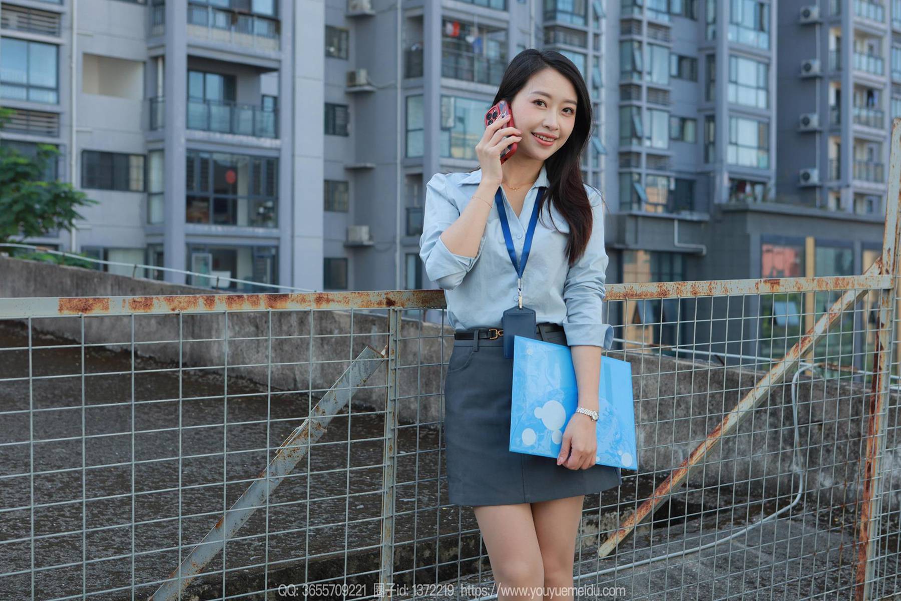 图片[17]-[IESS异思趣向] 2024.10.29 丝享家1884：小婕《蓝衣OL（上）》[58P] – 速更版-美库