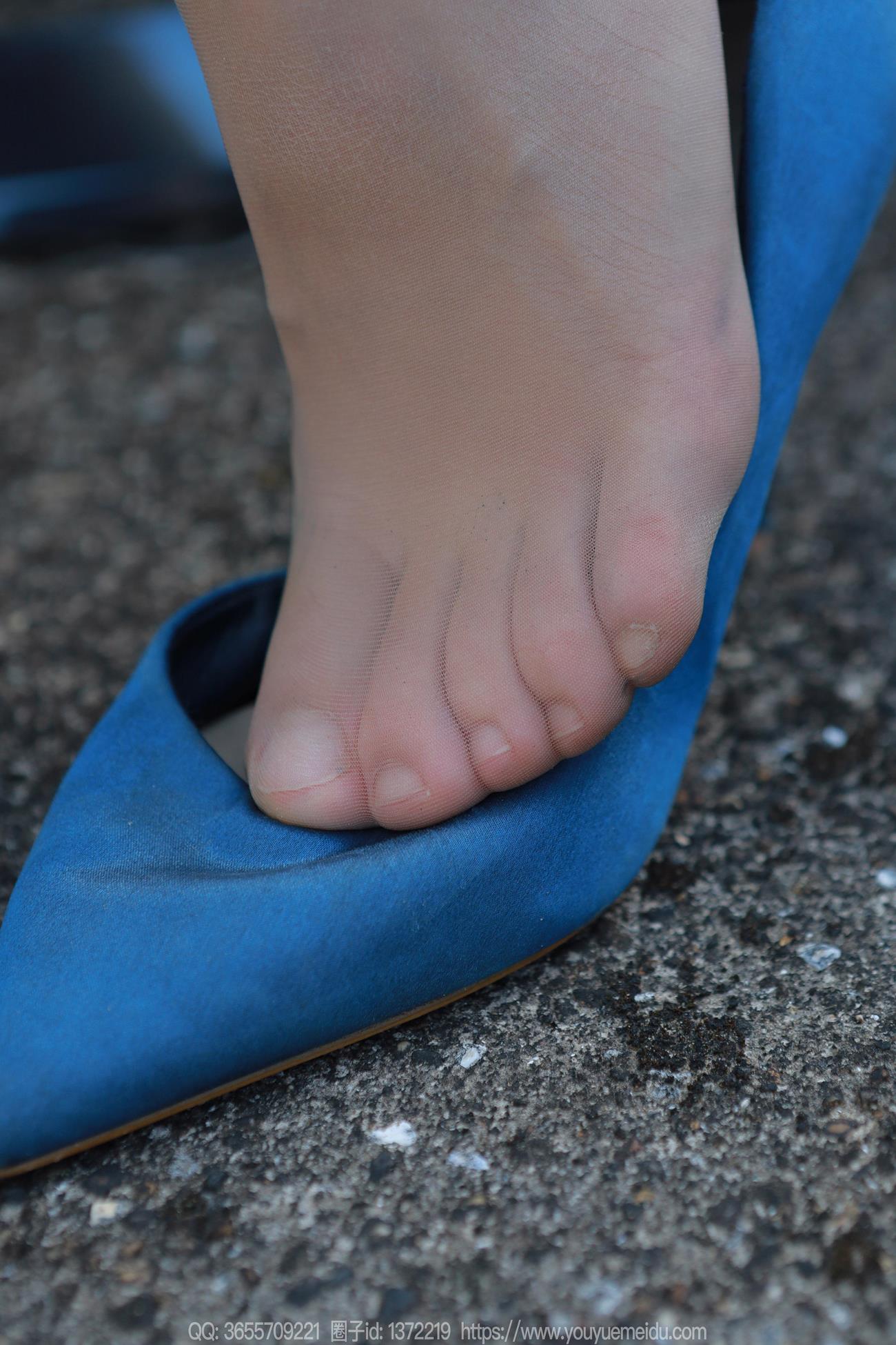 图片[36]-[IESS异思趣向] 2024.10.29 丝享家1884：小婕《蓝衣OL（上）》[58P] – 速更版-美库