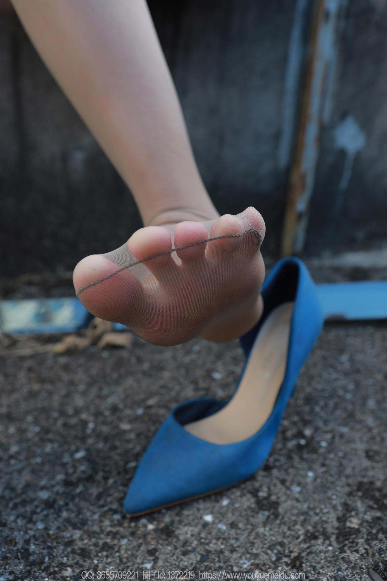 图片[37]-[IESS异思趣向] 2024.10.29 丝享家1884：小婕《蓝衣OL（上）》[58P] – 速更版-美库