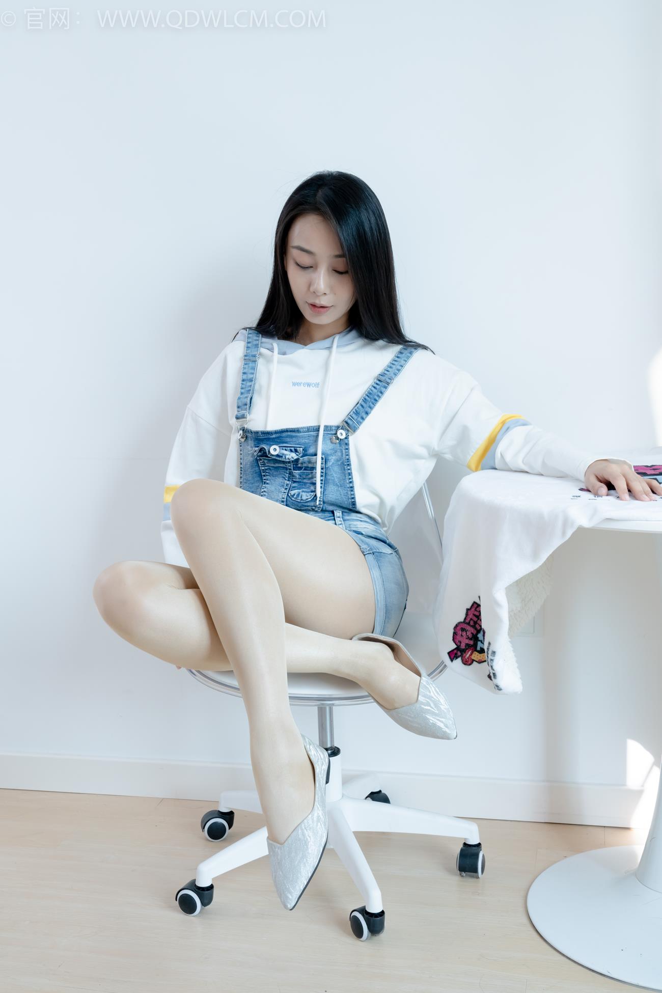 图片[19]-物恋传媒 NO.2173 兰兰-初秋的街头[105P] – 速更版-美库