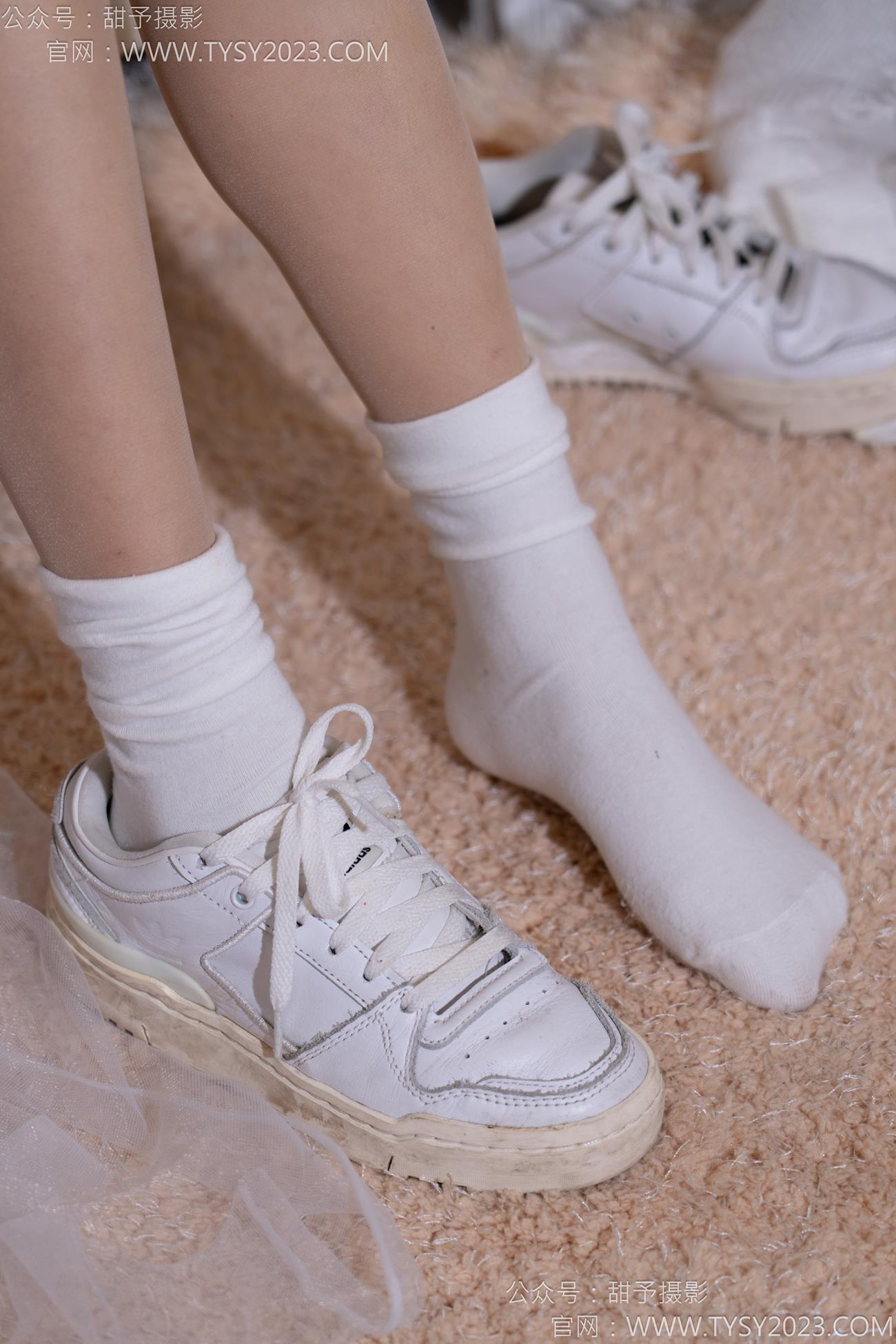 图片[28]-甜予摄影 NO.112 澜澜-板鞋、白棉袜、肉丝（脚尖加固款）[86P] – 速更版-美库