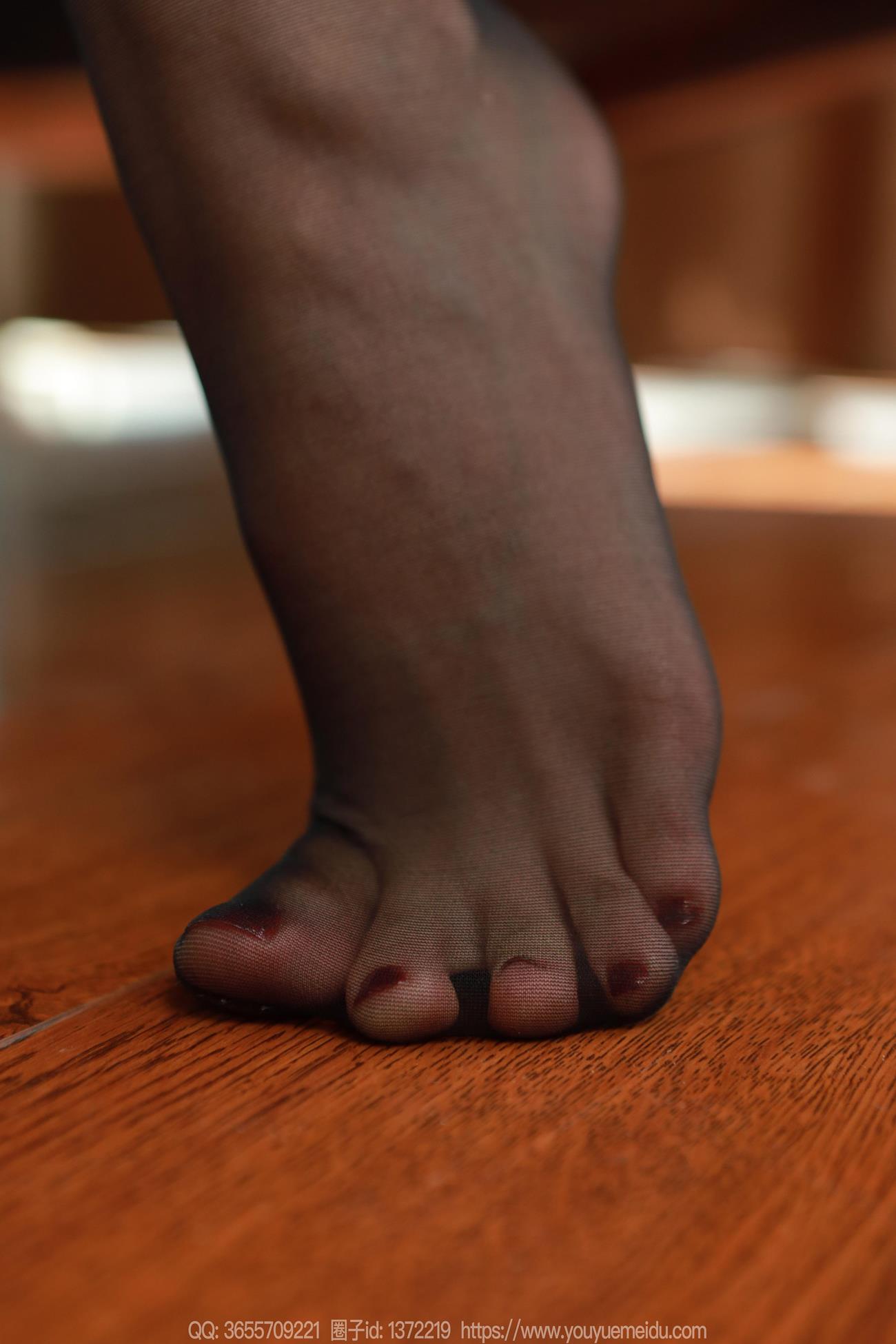 图片[79]-[IESS异思趣向] 2024.10.31 丝享家1886：团团《红色带子》[95P] – 速更版-美库