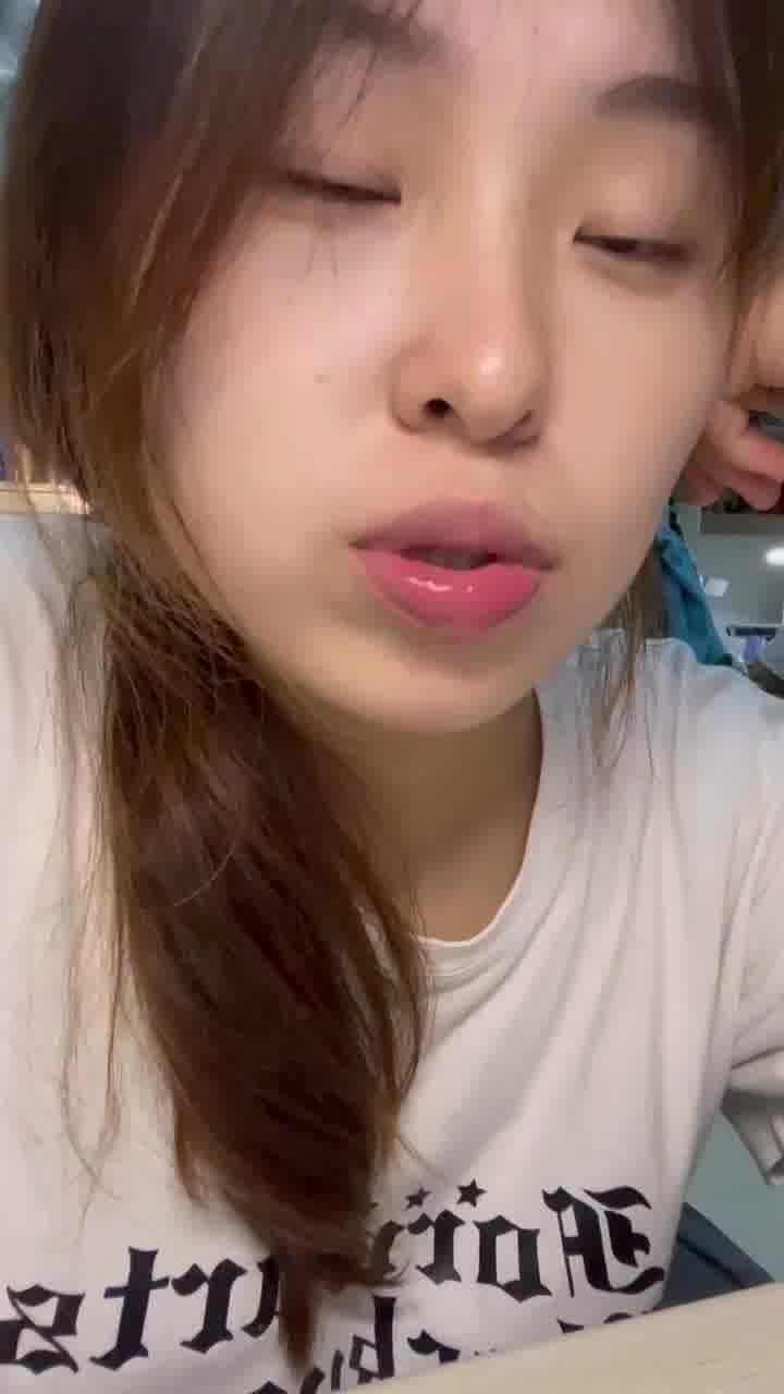 图片[23]-脚模面试脸足同框套路系列-098 女大表情丰富展示脚底 模拟zj[30P] – 速更版-美库