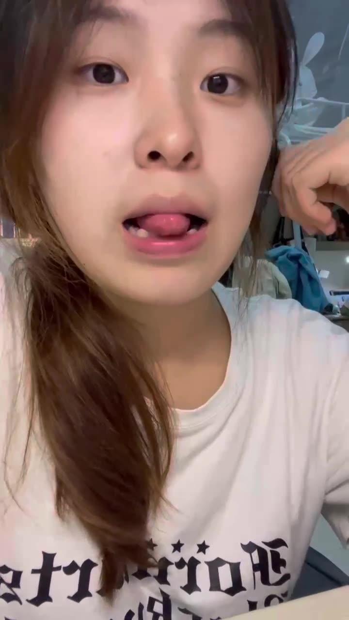 图片[25]-脚模面试脸足同框套路系列-098 女大表情丰富展示脚底 模拟zj[30P] – 速更版-美库