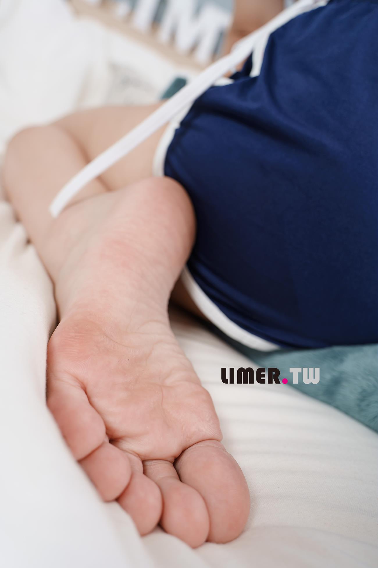 图片[30]-Limerence原创 NO.090 7bao 体育服下 裸足＆白丝[86P] – 速更版-美库