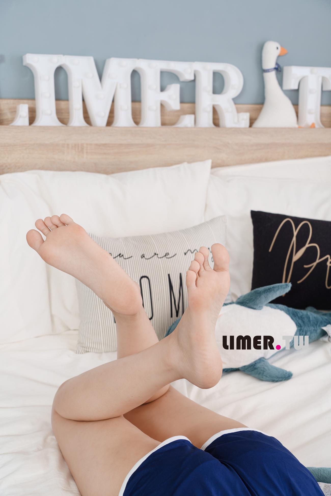 图片[34]-Limerence原创 NO.090 7bao 体育服下 裸足＆白丝[86P] – 速更版-美库