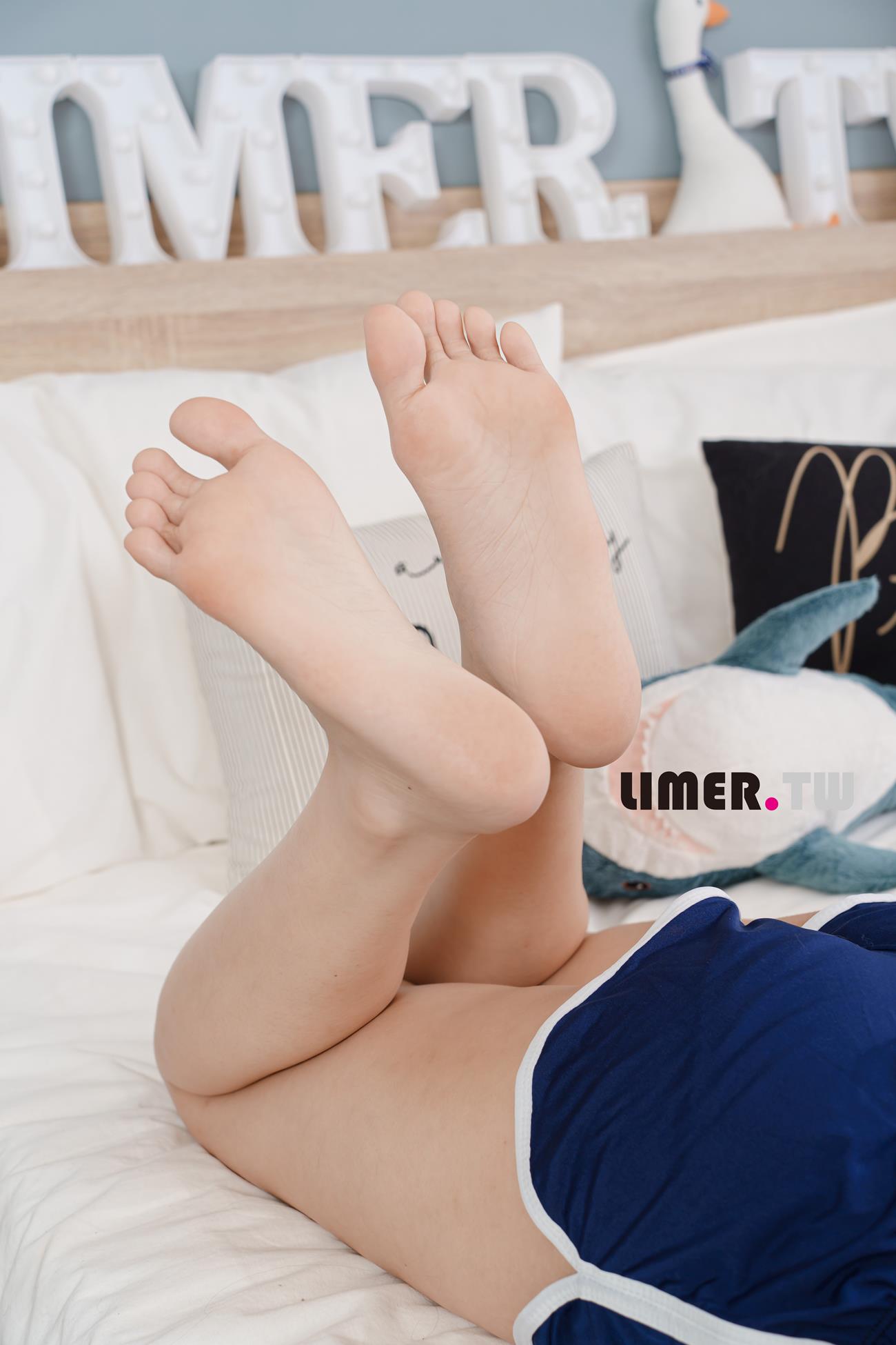 图片[39]-Limerence原创 NO.090 7bao 体育服下 裸足＆白丝[86P] – 速更版-美库