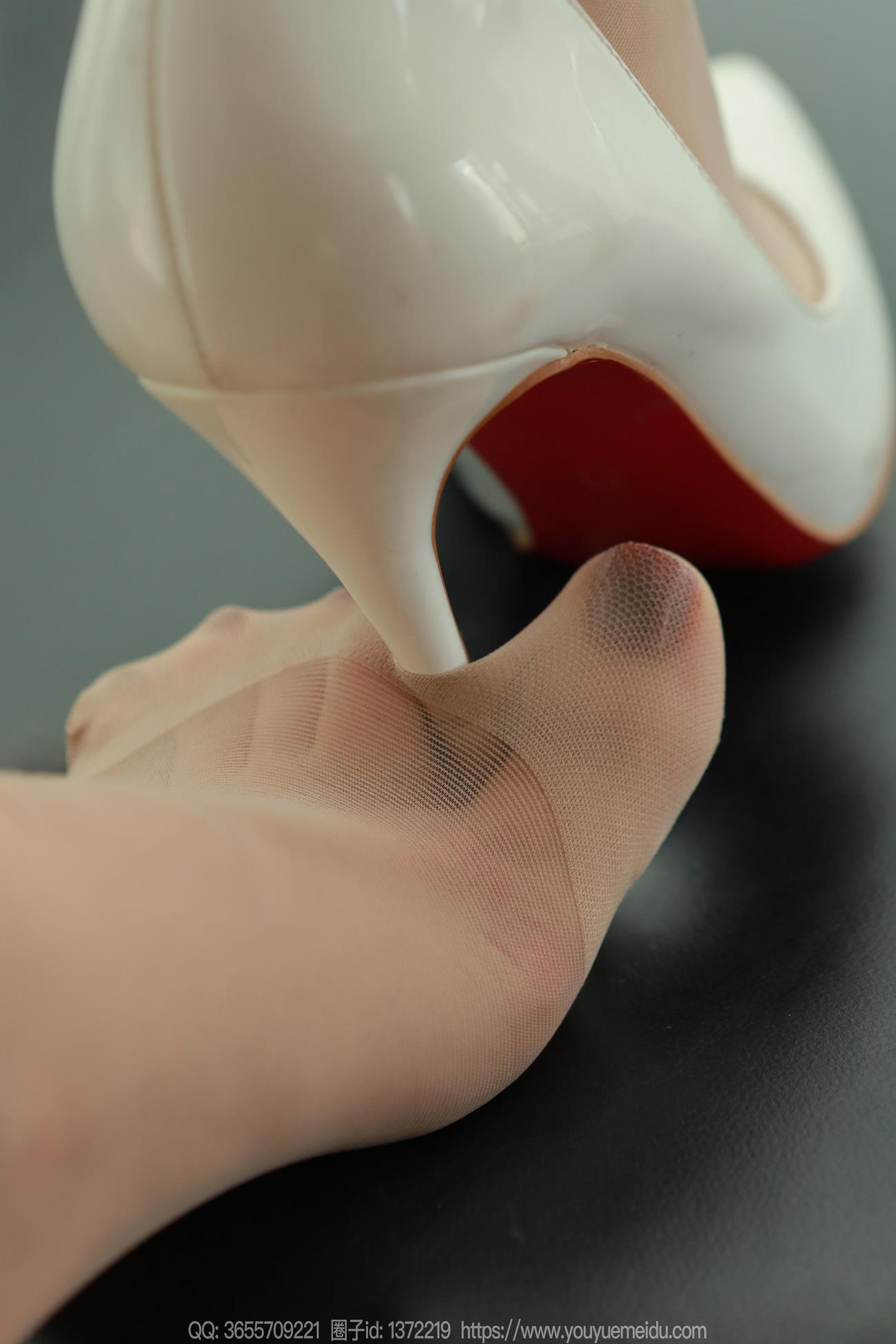 图片[50]-[IESS异思趣向] 2024.11.04 丝享家1889：团团《白鞋长腿》[83P] – 速更版-美库