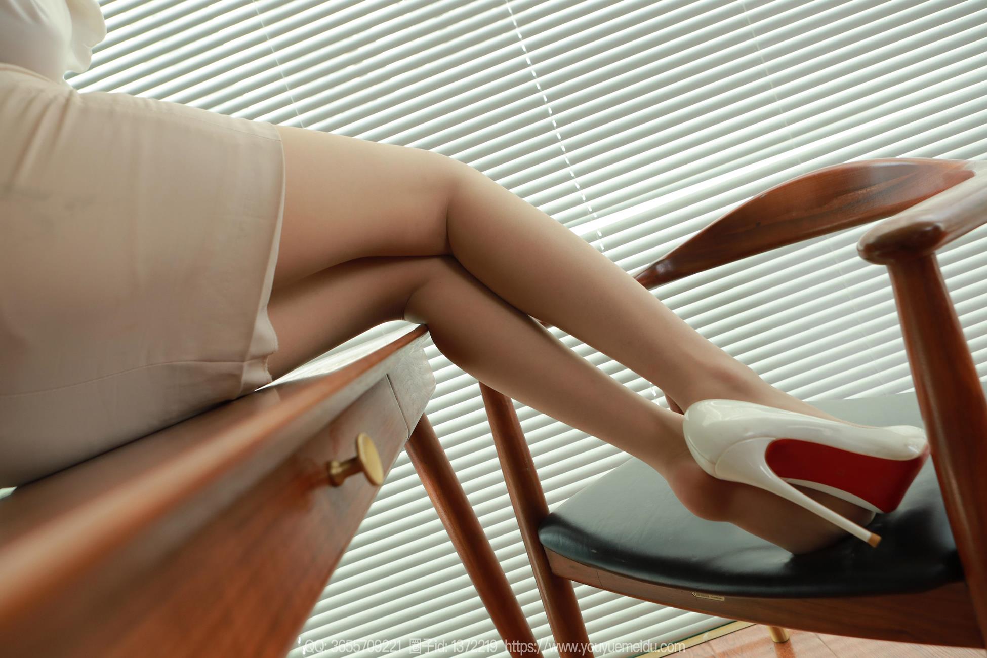 图片[55]-[IESS异思趣向] 2024.11.04 丝享家1889：团团《白鞋长腿》[83P] – 速更版-美库