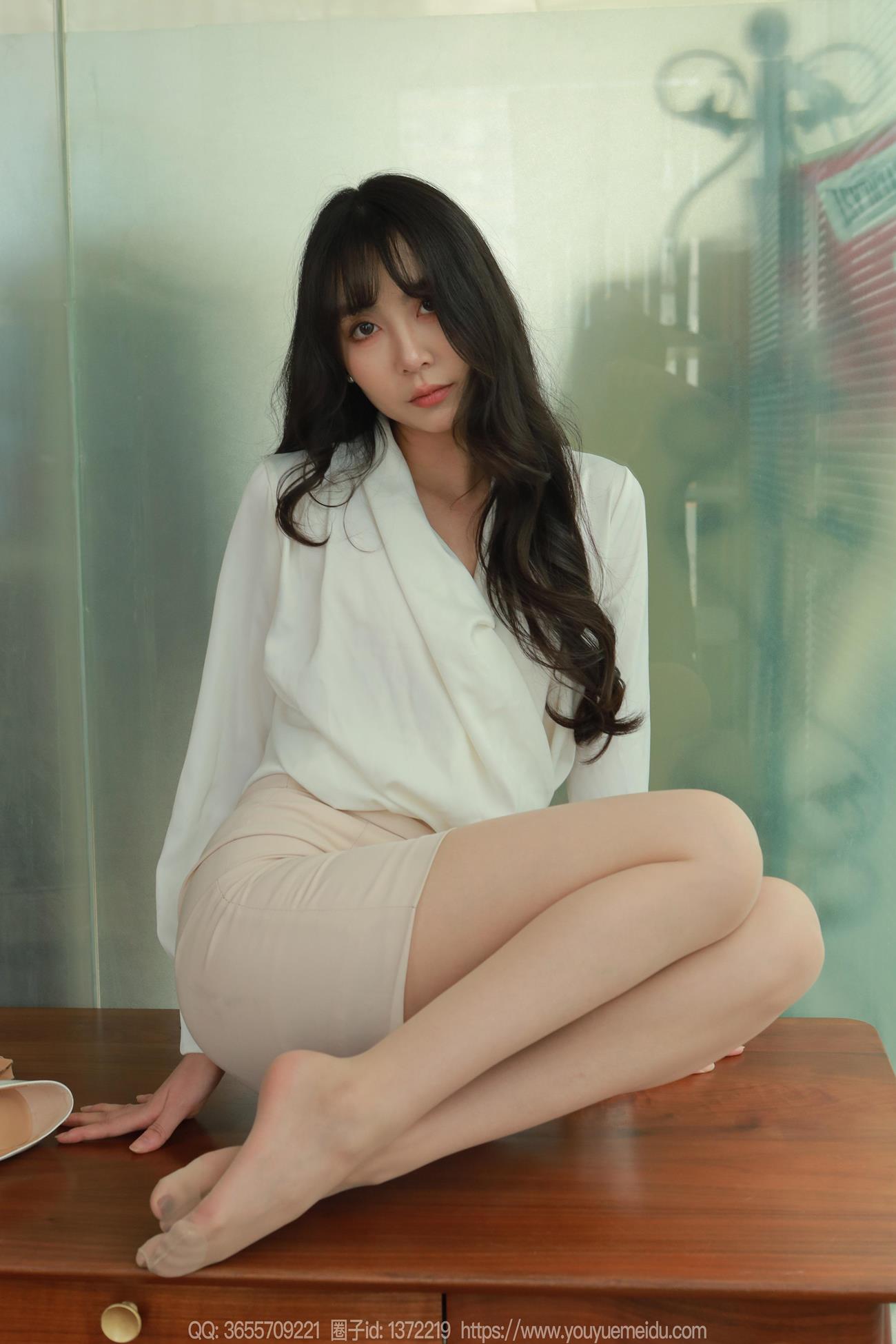 图片[69]-[IESS异思趣向] 2024.11.04 丝享家1889：团团《白鞋长腿》[83P] – 速更版-美库