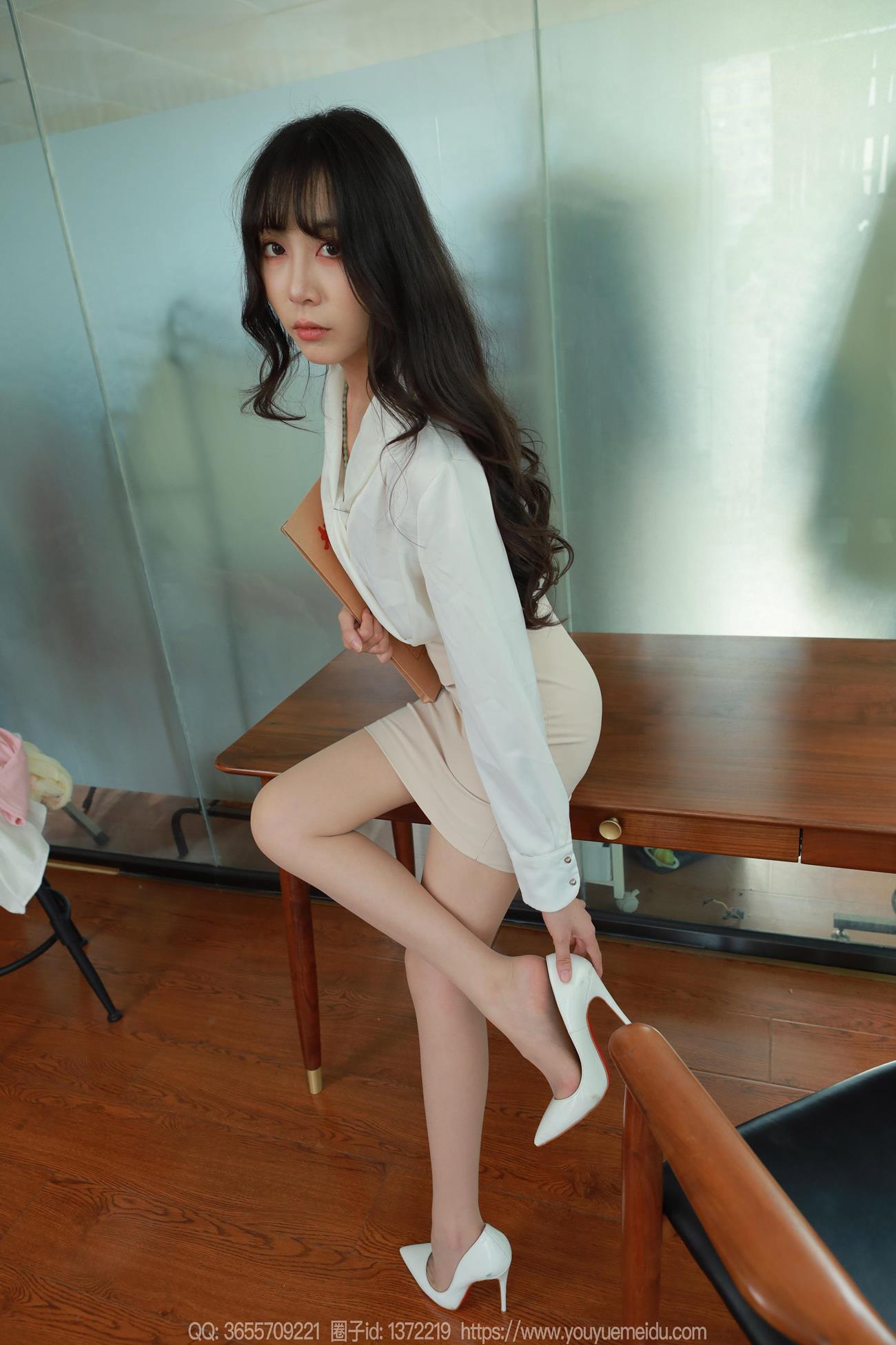 图片[75]-[IESS异思趣向] 2024.11.04 丝享家1889：团团《白鞋长腿》[83P] – 速更版-美库