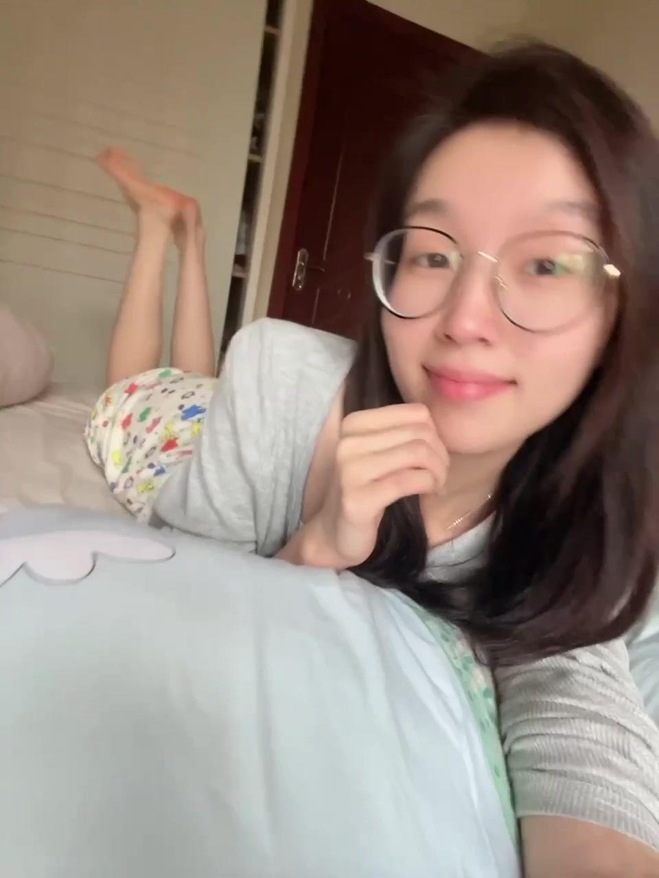 图片[22]-脚模面试脸足同框套路系列-102 清纯长发眼睛妹妹[47P] – 速更版-美库