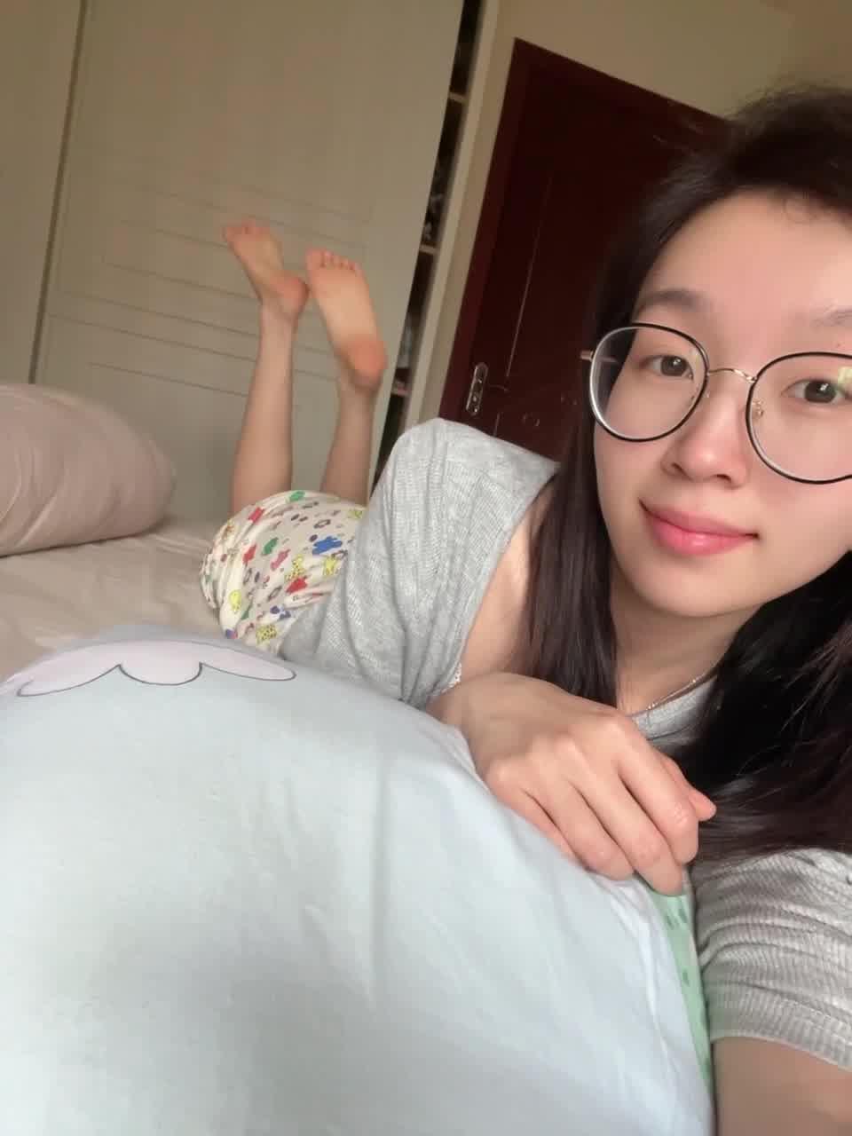 图片[32]-脚模面试脸足同框套路系列-102 清纯长发眼睛妹妹[47P] – 速更版-美库