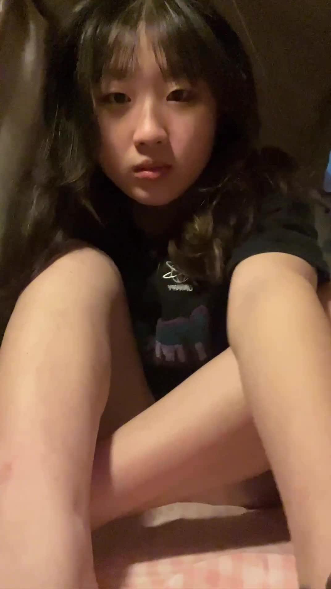 图片[15]-脚模面试脸足同框套路系列-104 宿舍拍脚的学姐[38P] – 速更版-美库