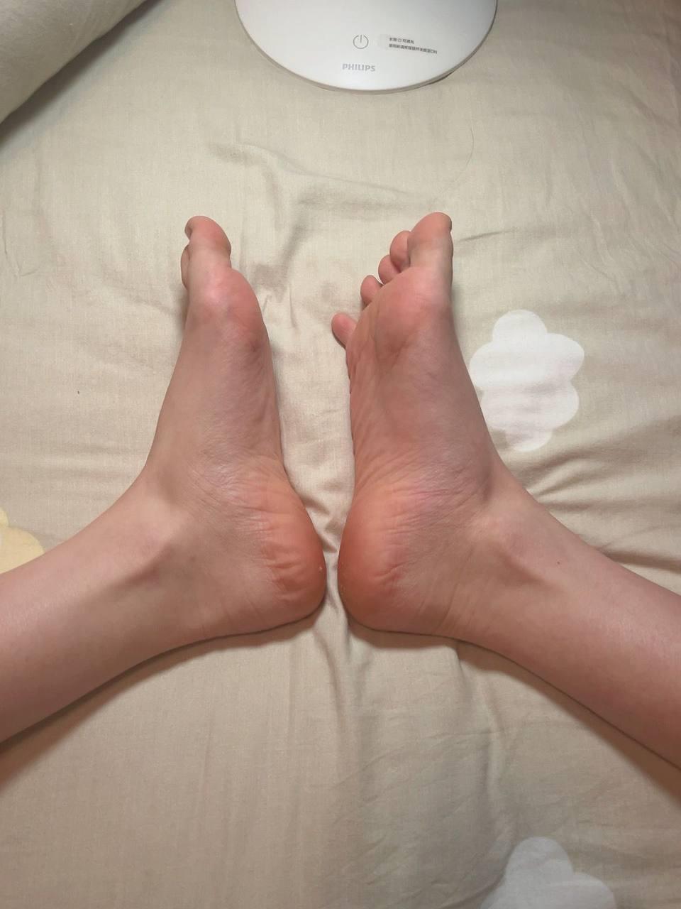 图片[38]-脚模面试脸足同框套路系列-102 清纯长发眼睛妹妹[47P] – 速更版-美库