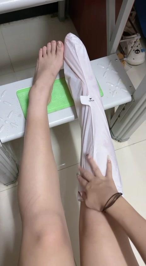 图片[13]-脚模面试脸足同框套路系列-105 小网红给你展示一下 [53P] – 速更版-美库