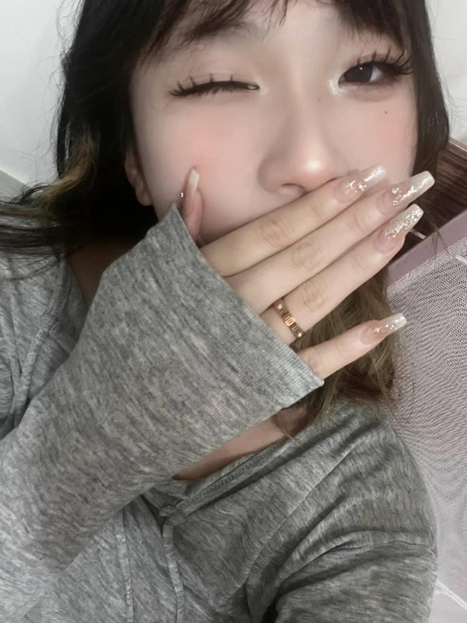 图片[36]-脚模面试脸足同框套路系列-104 宿舍拍脚的学姐[38P] – 速更版-美库