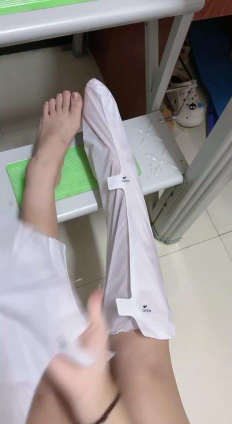 图片[19]-脚模面试脸足同框套路系列-105 小网红给你展示一下 [53P] – 速更版-美库