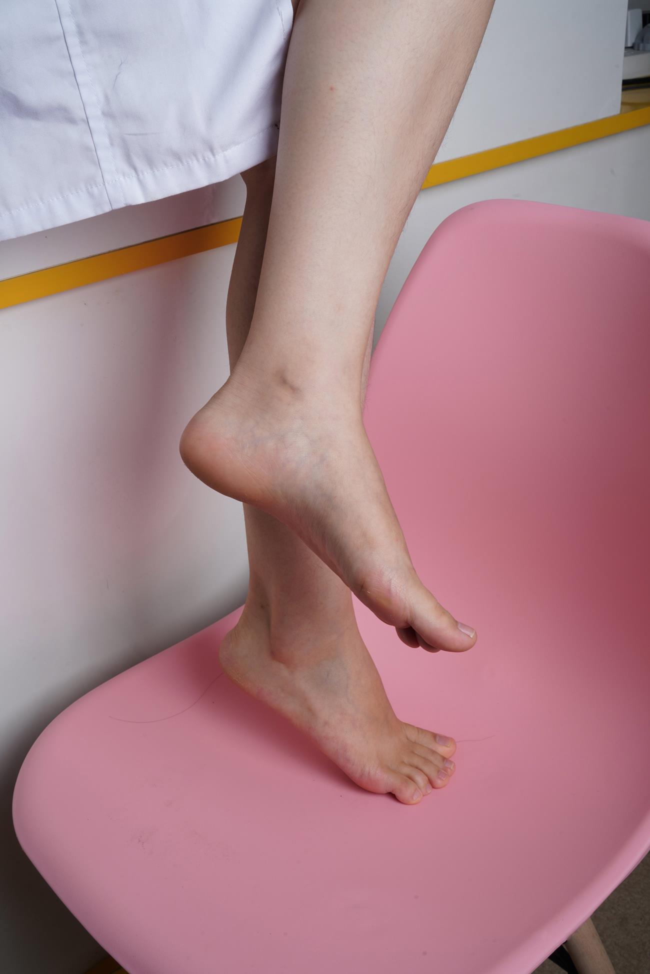 图片[24]-Pary摄影 NO.155 燕玲“医生”展示36码可爱小嫩脚 上集[61P] – 速更版-美库