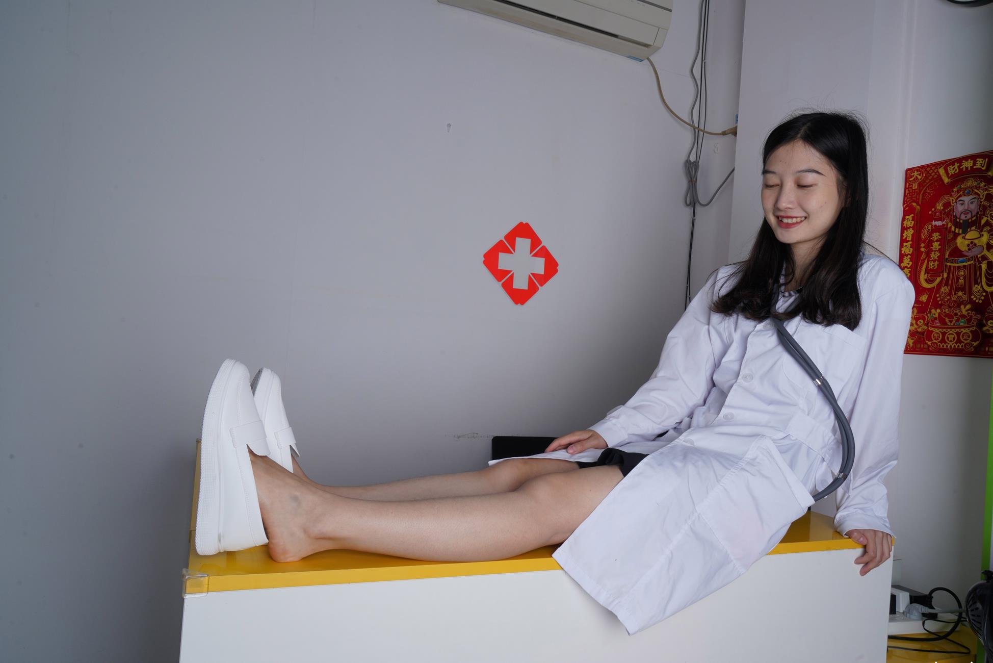 图片[58]-Pary摄影 NO.155 燕玲“医生”展示36码可爱小嫩脚 上集[61P] – 速更版-美库